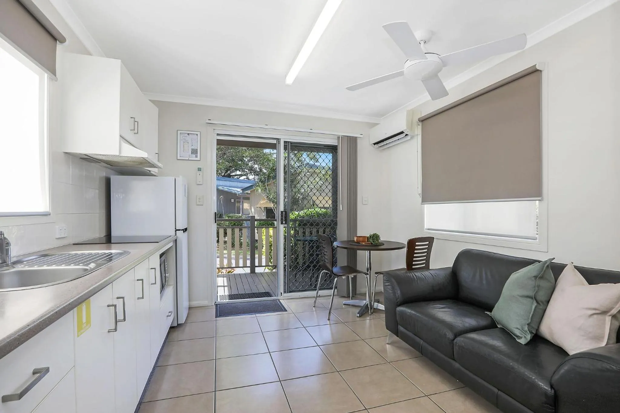 Kitchen or kitchenette in Reflections Urunga - Holiday Park