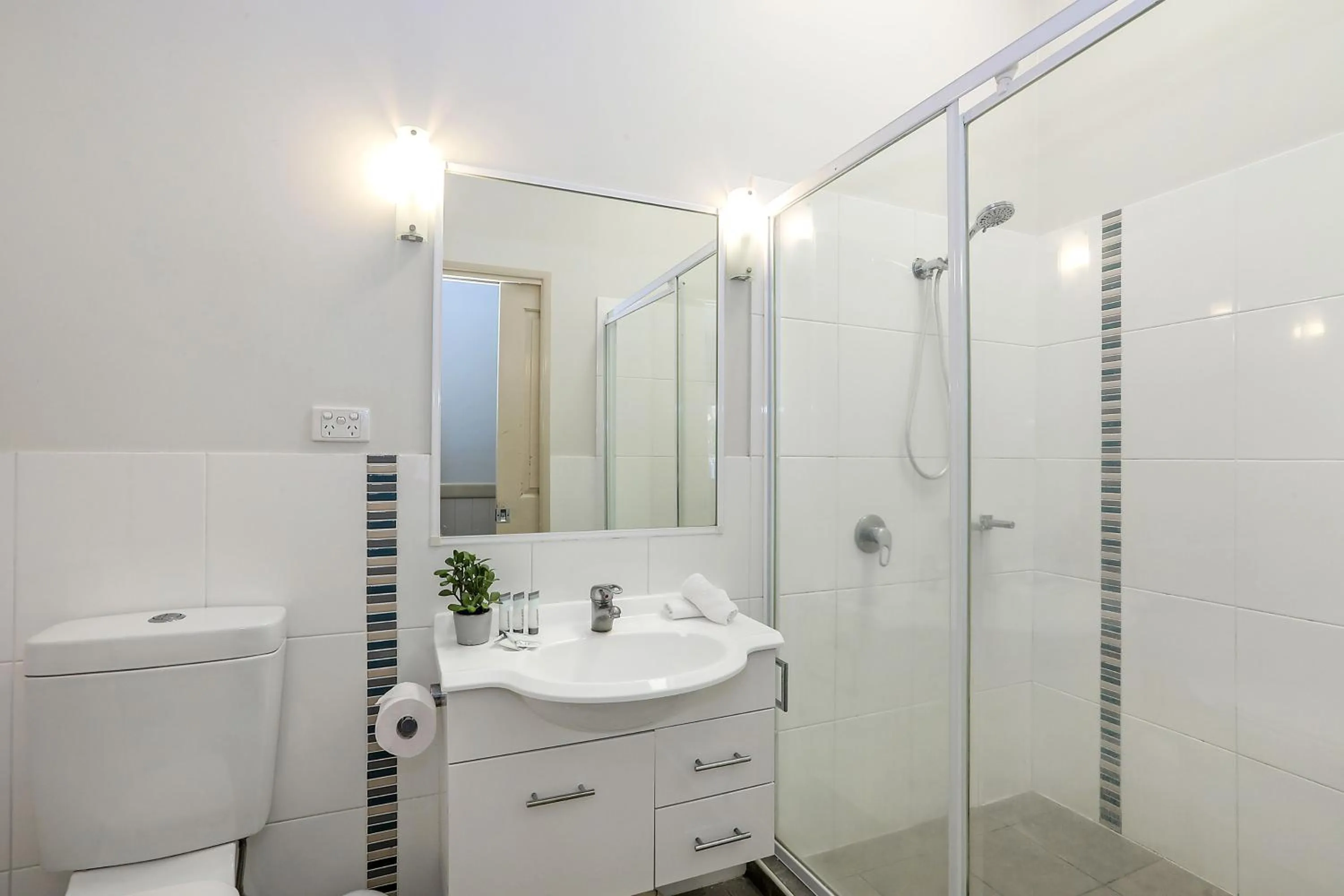 Bathroom in Reflections Urunga - Holiday Park