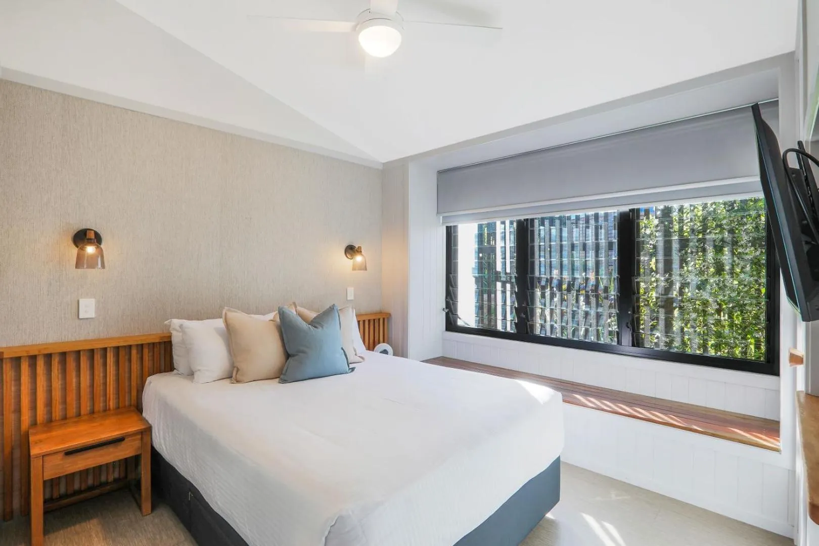 TV and multimedia, Bed in Reflections Bonny Hills - Holiday Park