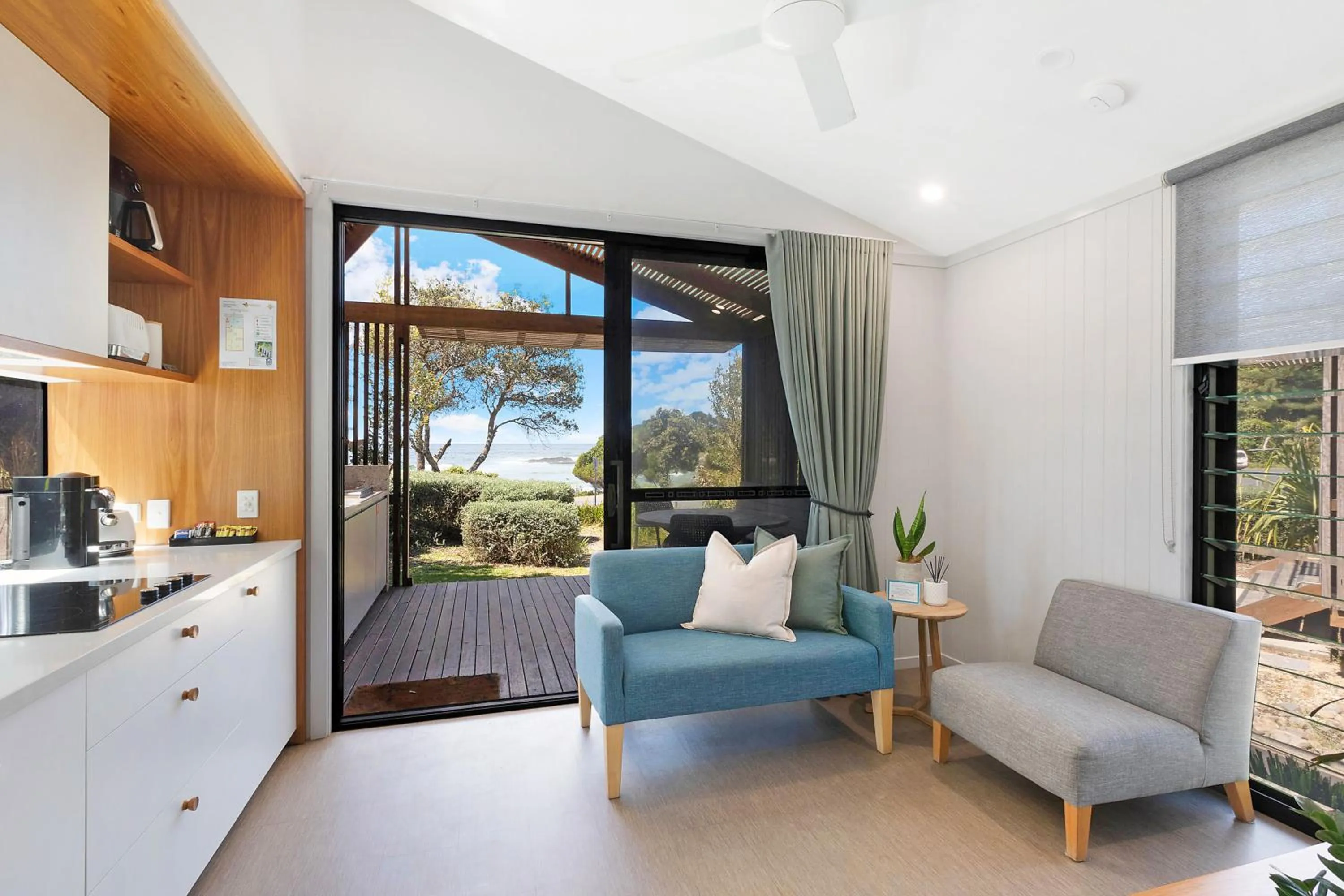 Kitchen or kitchenette in Reflections Seal Rocks - Holiday Park