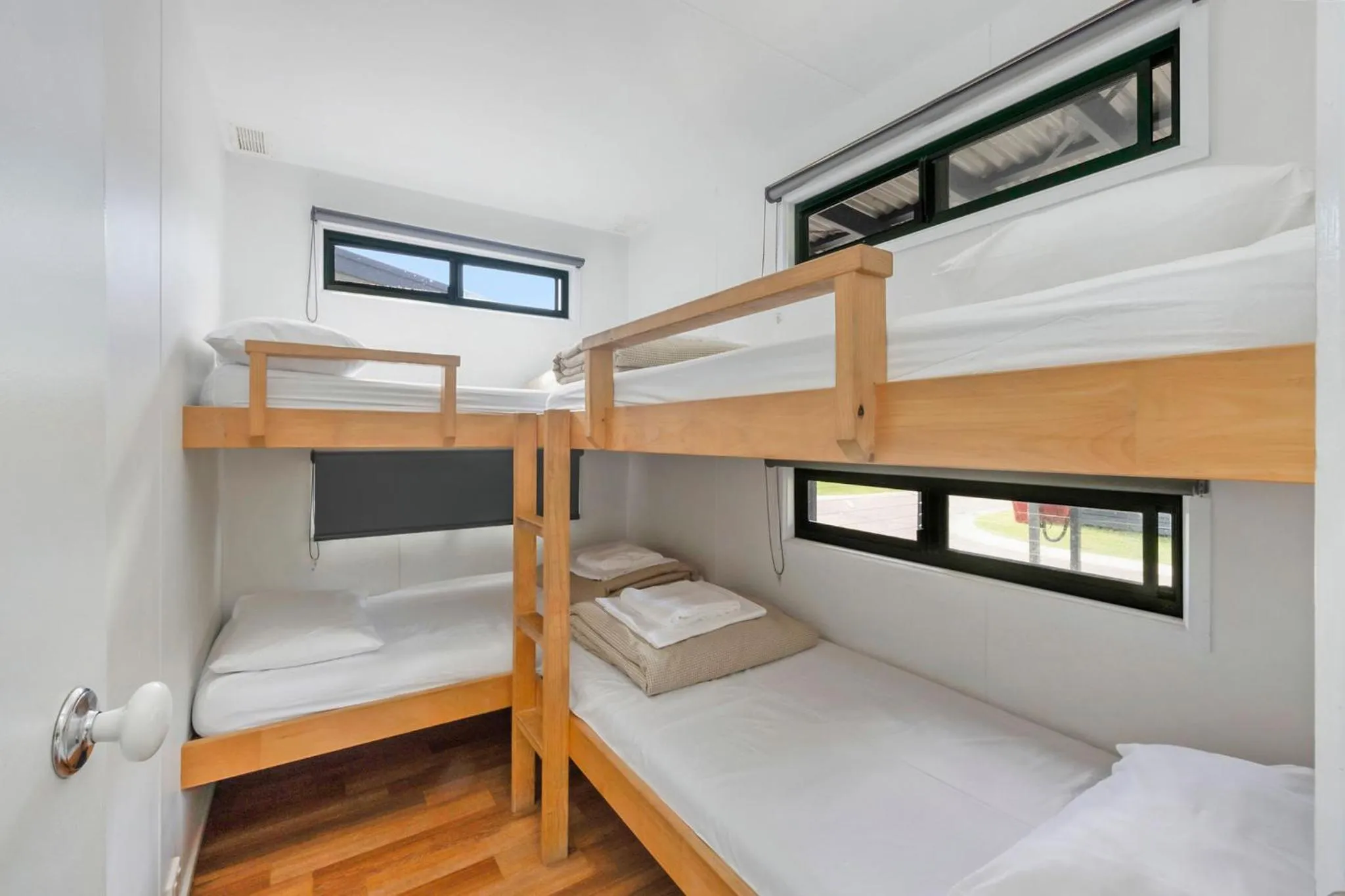 Bedroom, Bed in Reflections Seal Rocks - Holiday Park