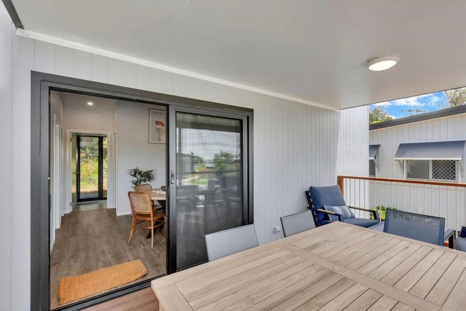 Seating area in Reflections Seal Rocks - Holiday Park