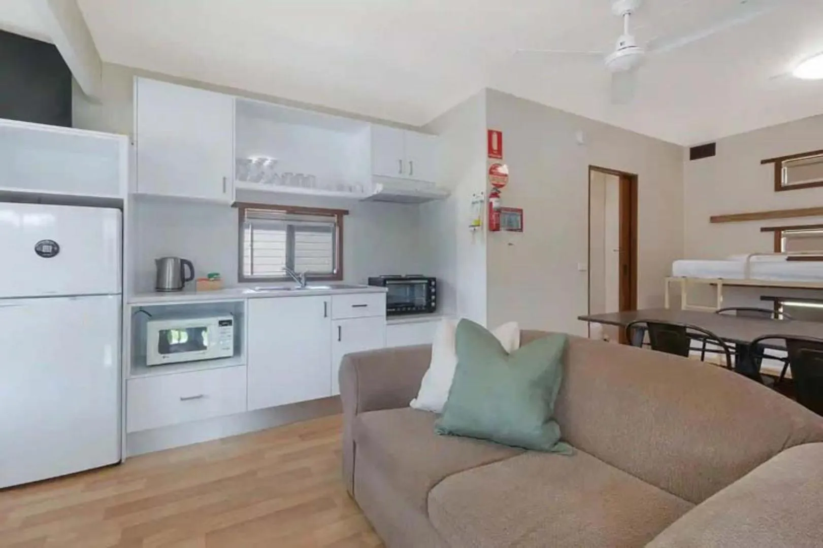 Kitchen or kitchenette in Reflections Hawks Nest - Holiday Park