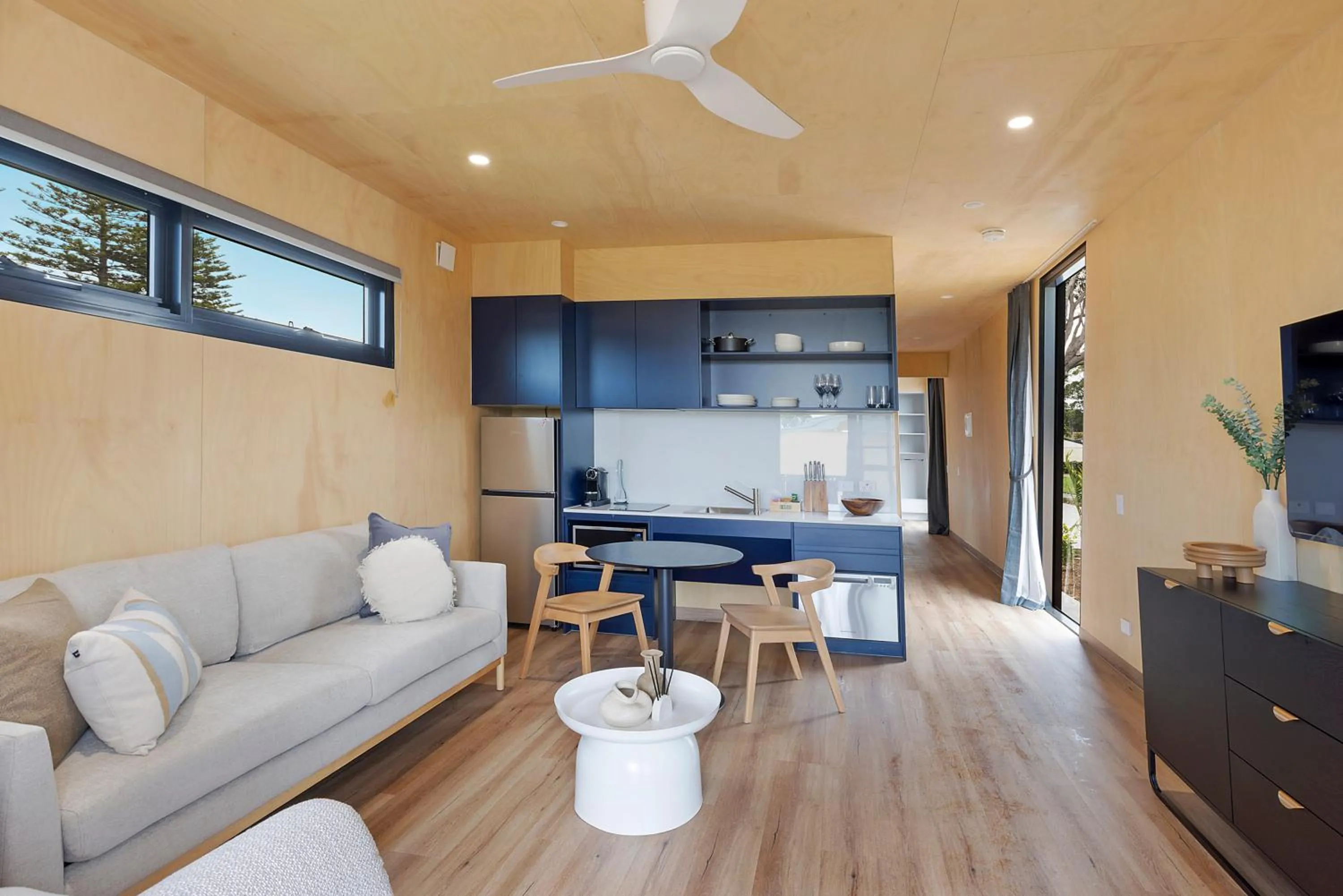 Kitchen or kitchenette in Reflections Hawks Nest - Holiday Park