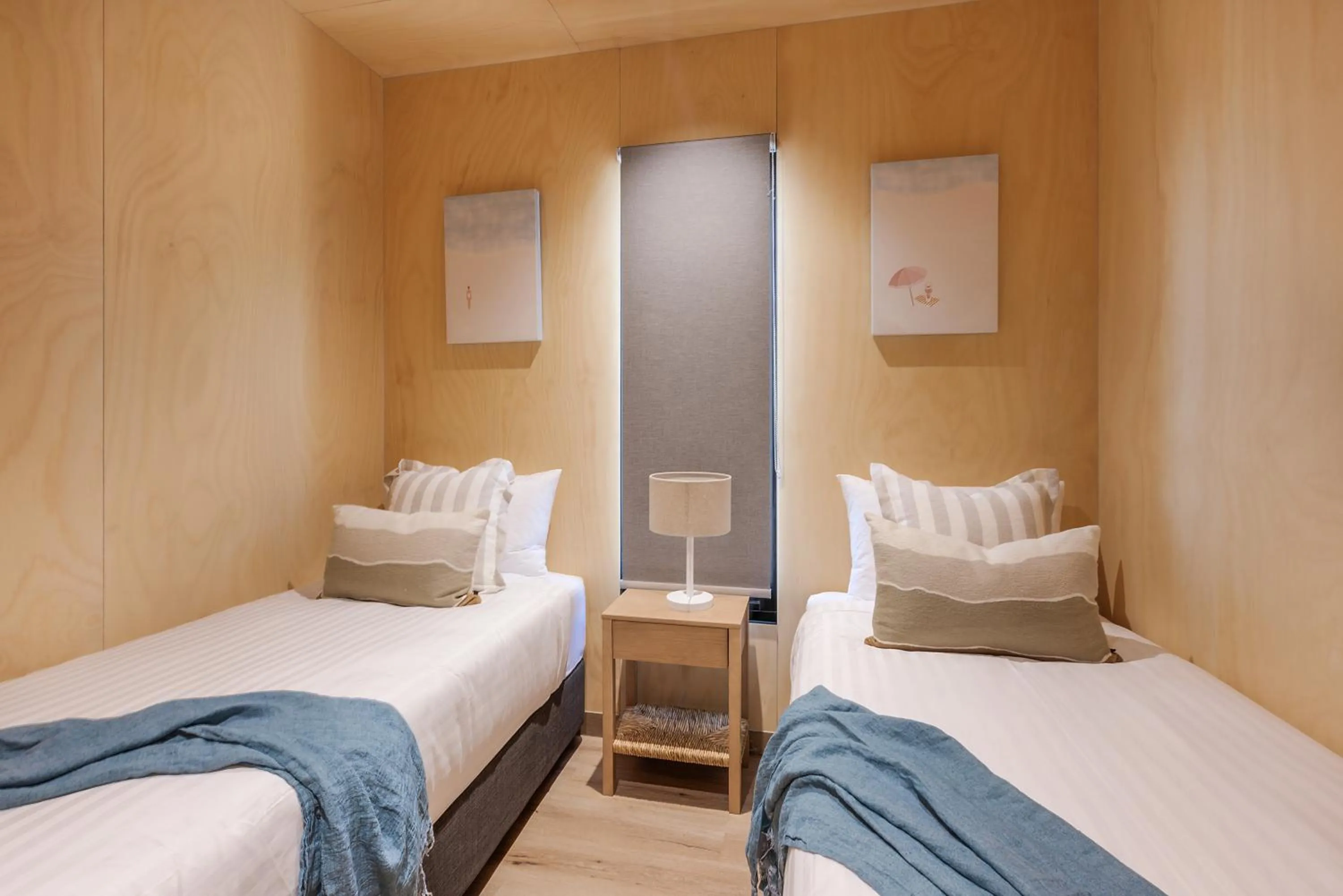 Bed in Reflections Hawks Nest - Holiday Park