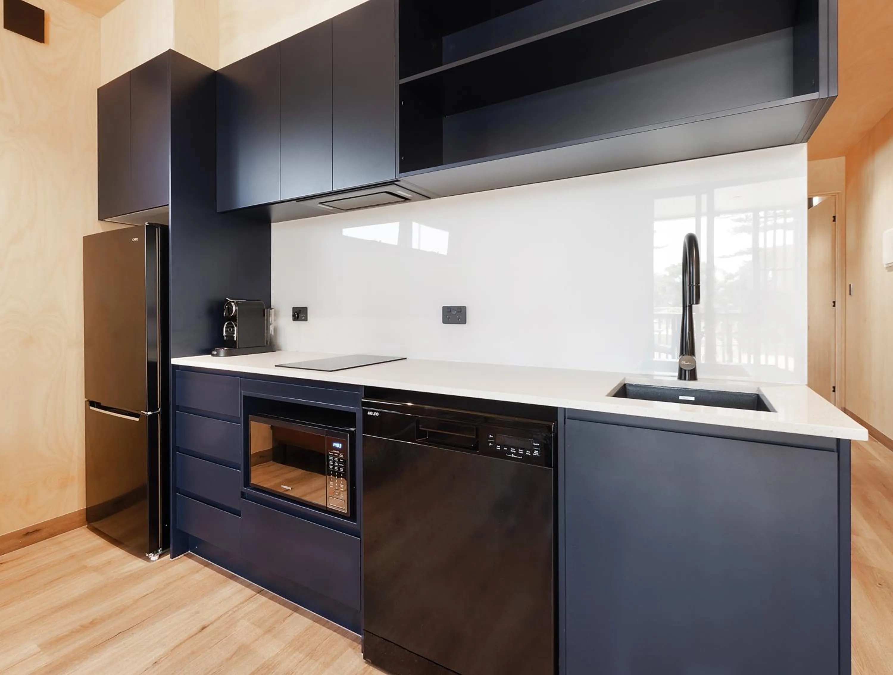 Kitchen or kitchenette in Reflections Hawks Nest - Holiday Park