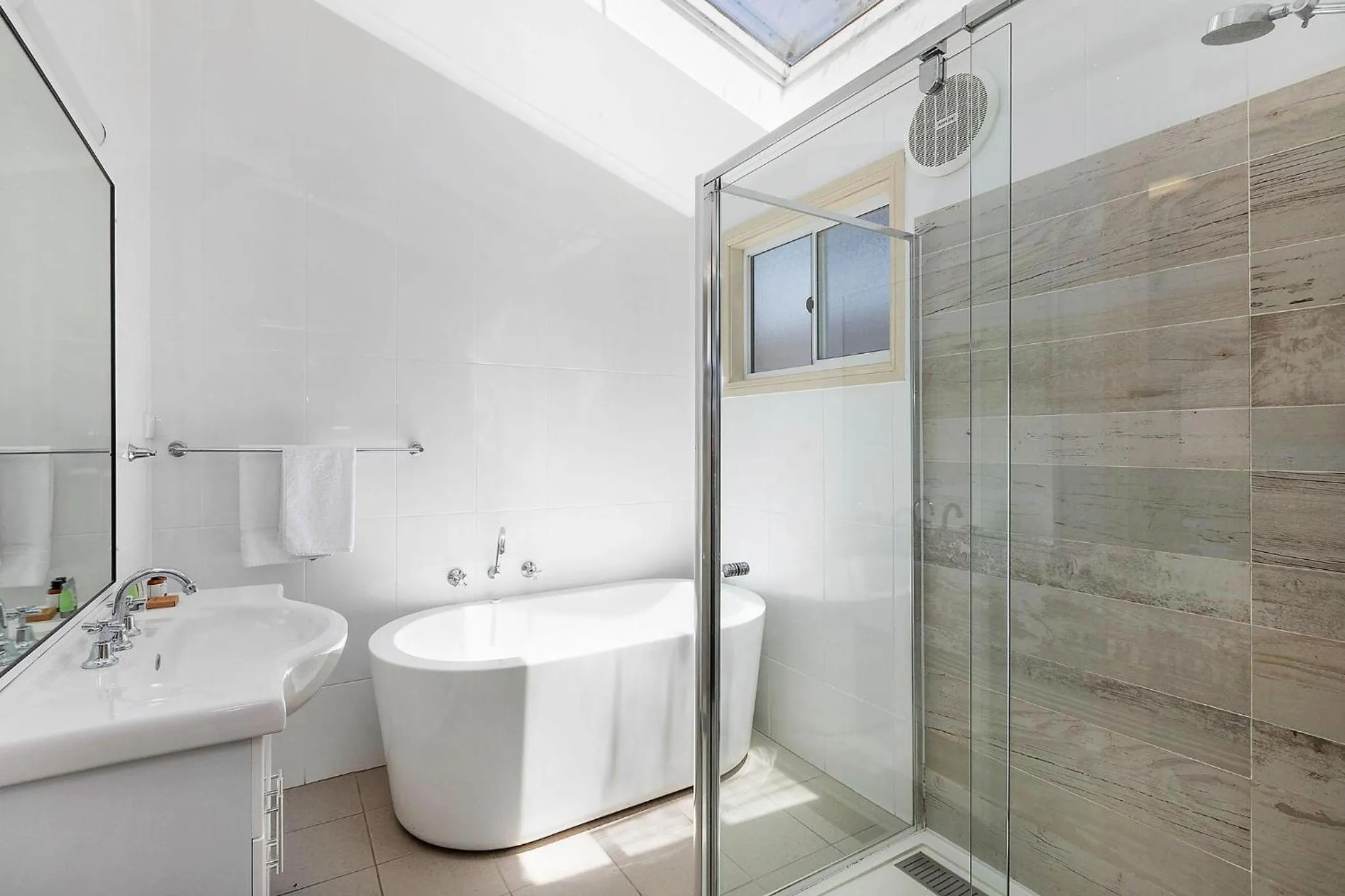 Shower in Reflections Jimmys Beach - Holiday Park