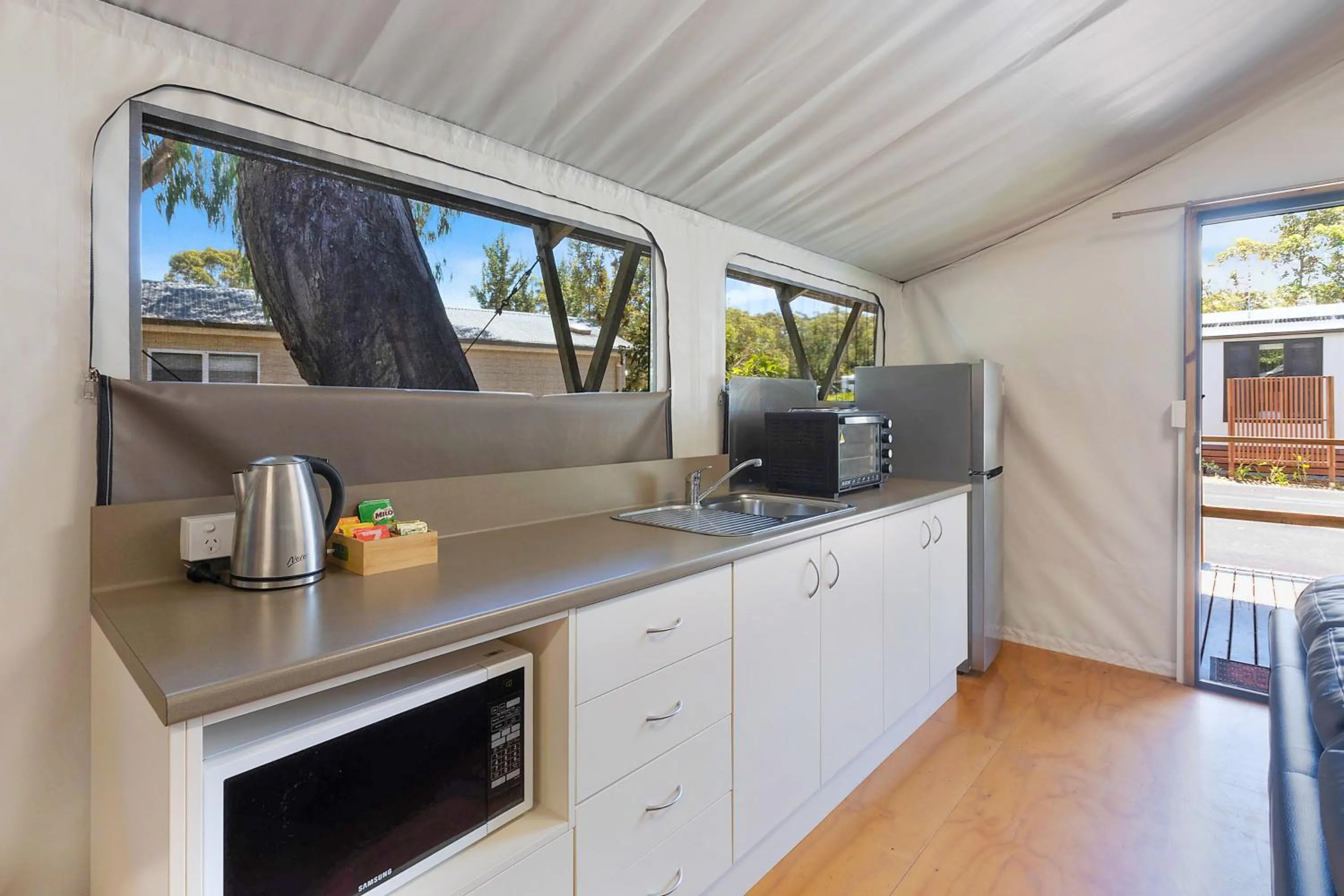 Coffee/tea facilities in Reflections Jimmys Beach - Holiday Park