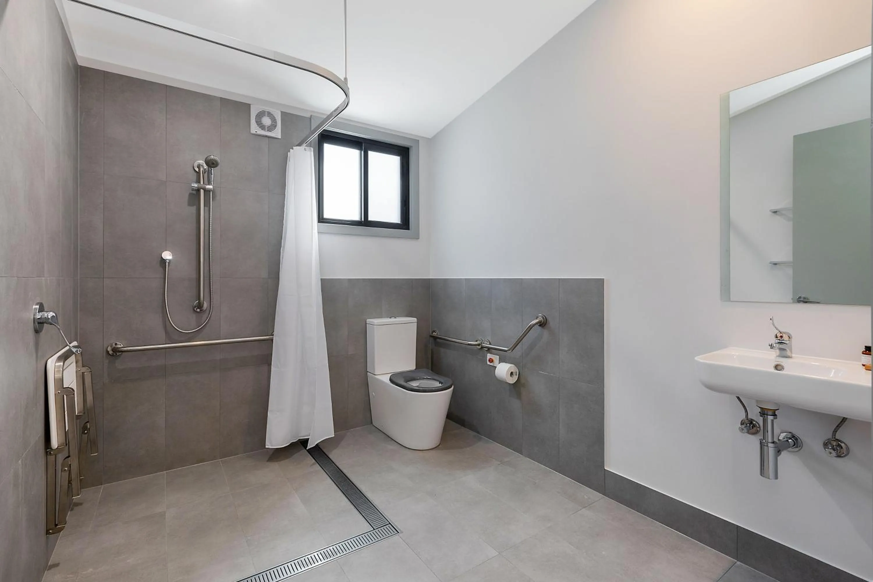 Bathroom in Reflections Jimmys Beach - Holiday Park