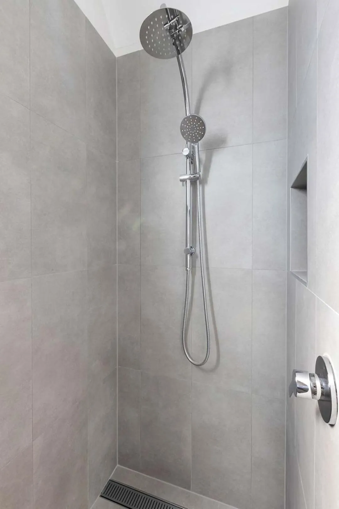 Shower in Reflections Jimmys Beach - Holiday Park