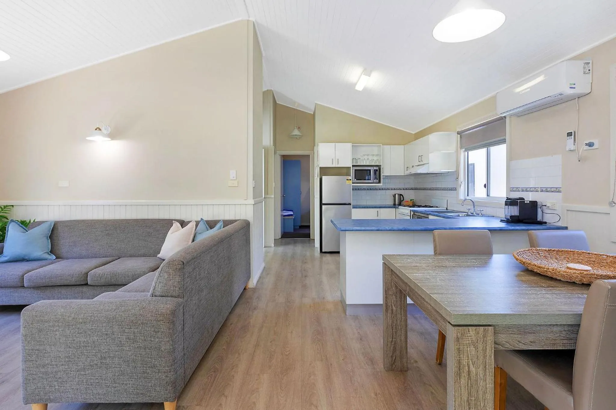 Kitchen or kitchenette in Reflections Jimmys Beach - Holiday Park