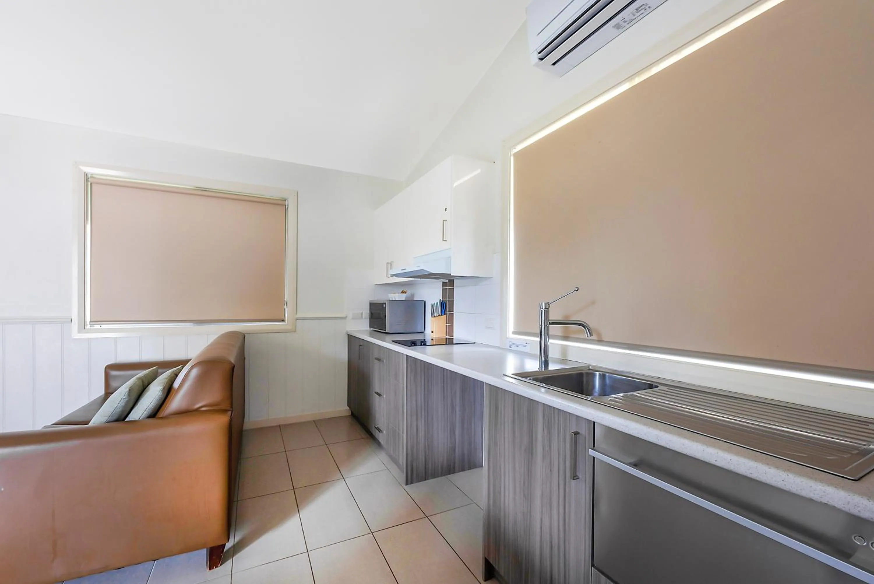 Kitchen or kitchenette in Reflections Bermagui - Holiday Park