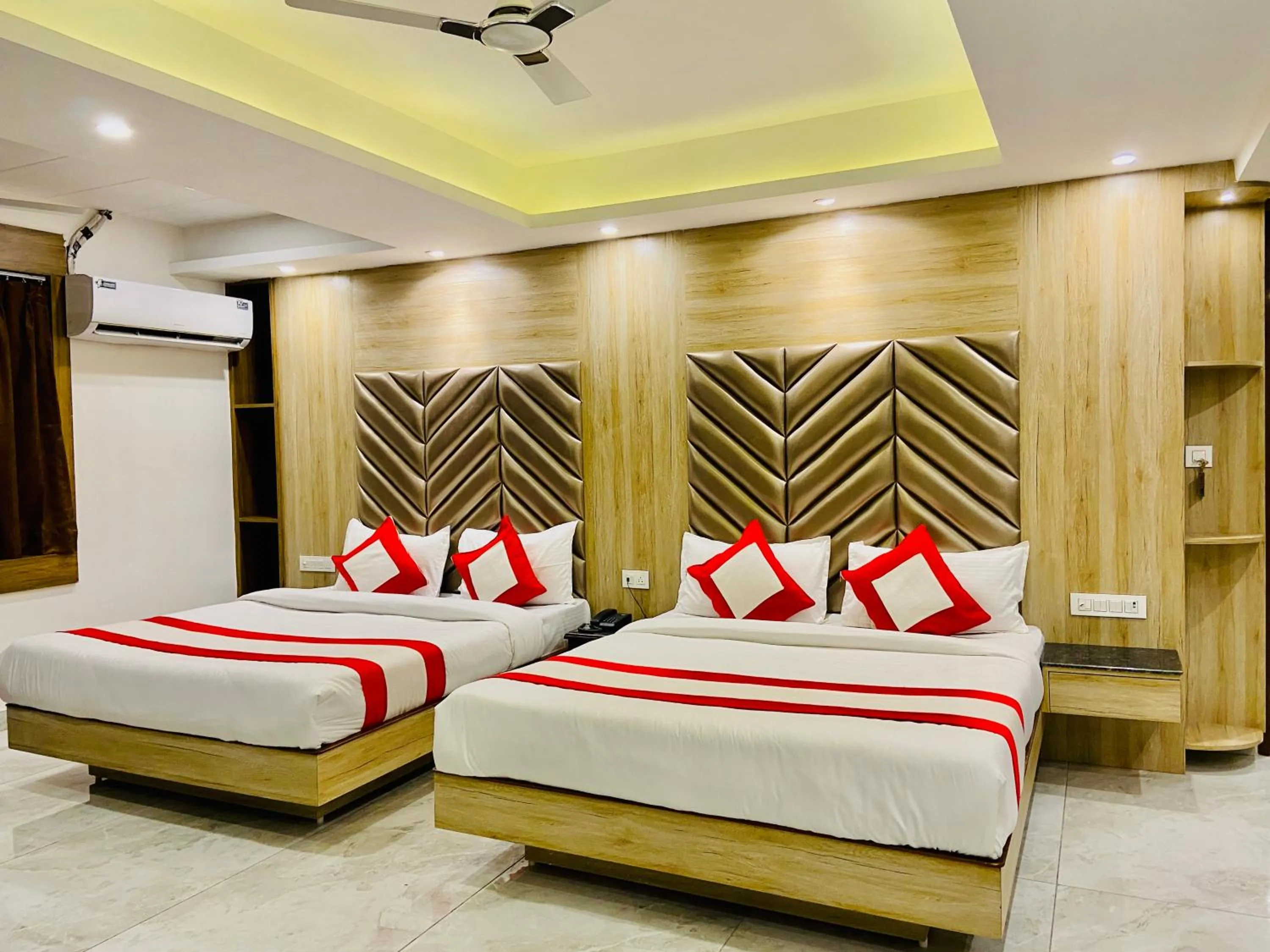 Bedroom, Bed in The Eleganza