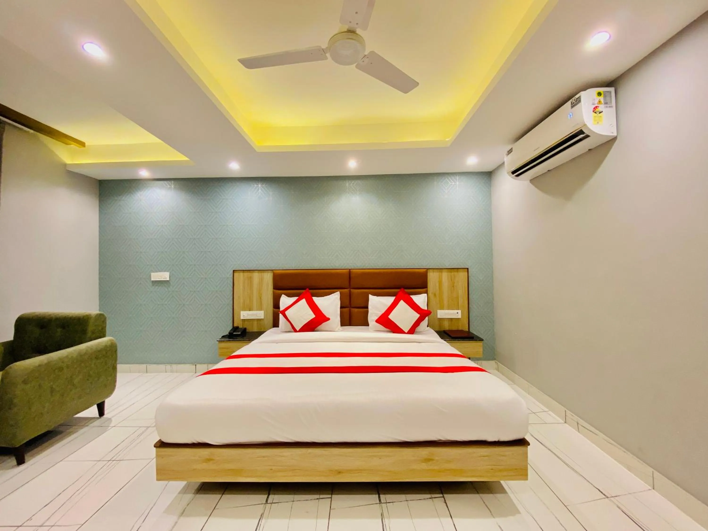 Bedroom, Bed in The Eleganza