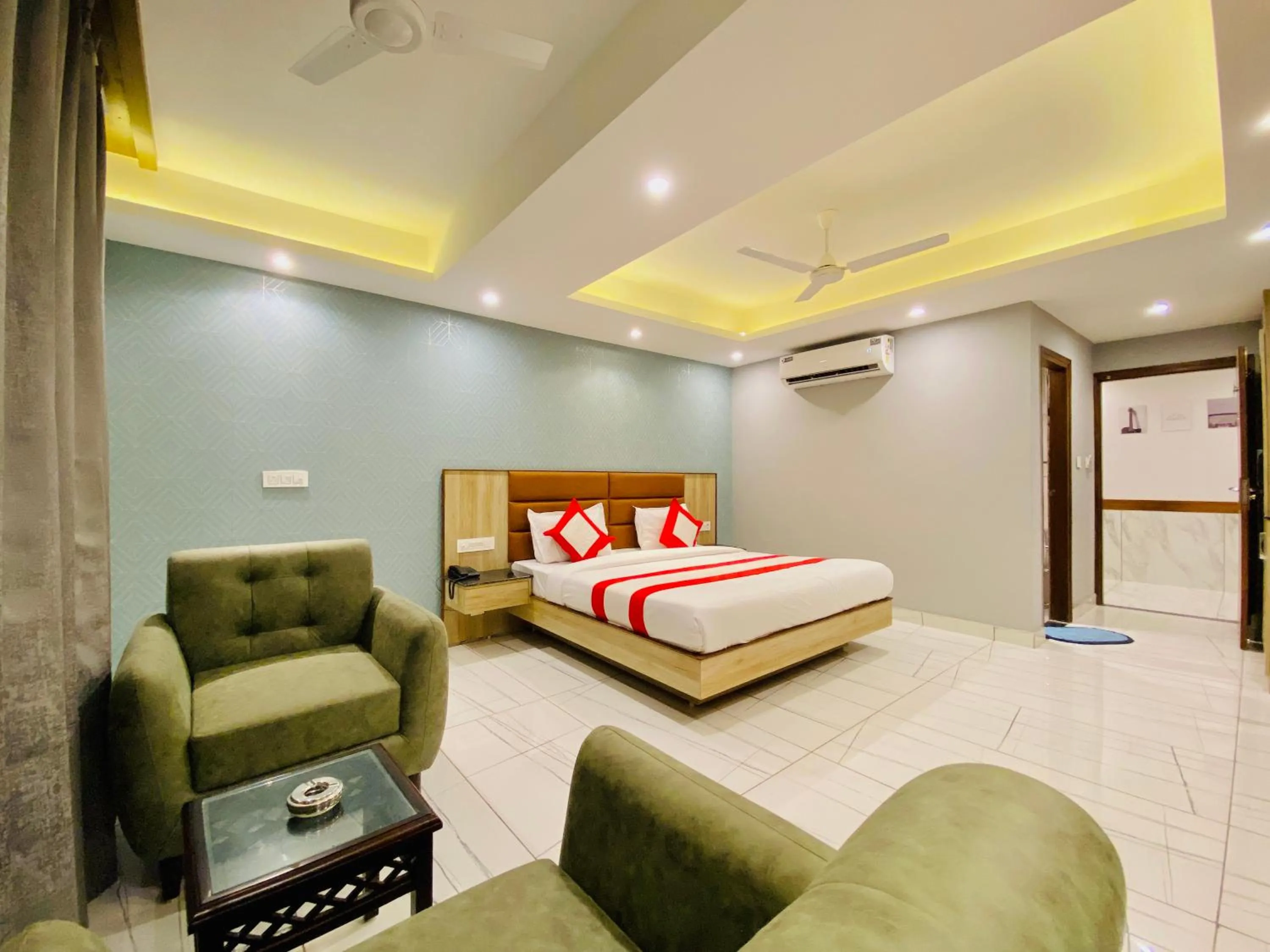 Living room, Bed in The Eleganza