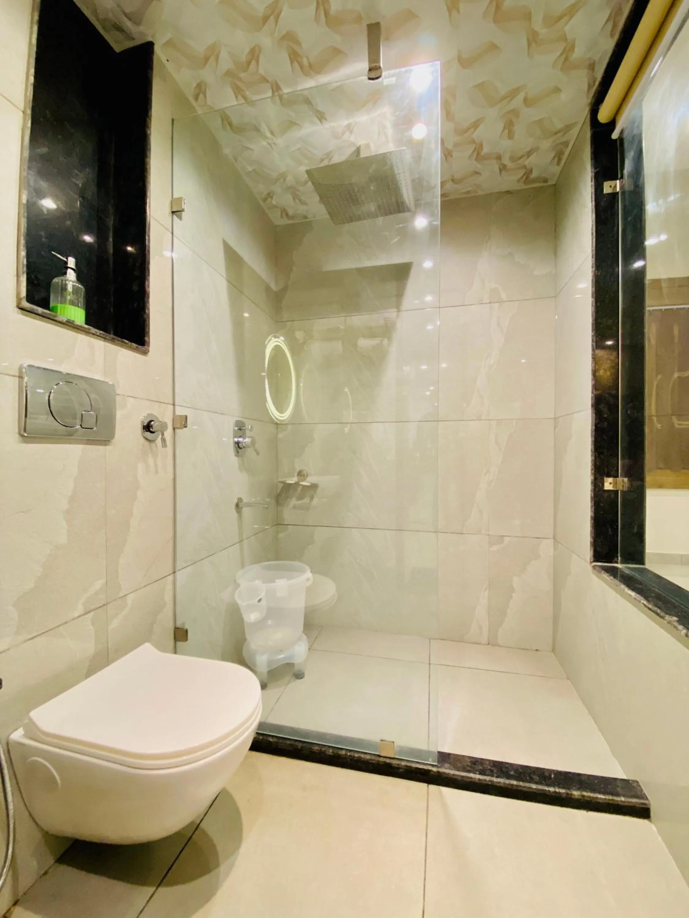 Toilet in The Eleganza