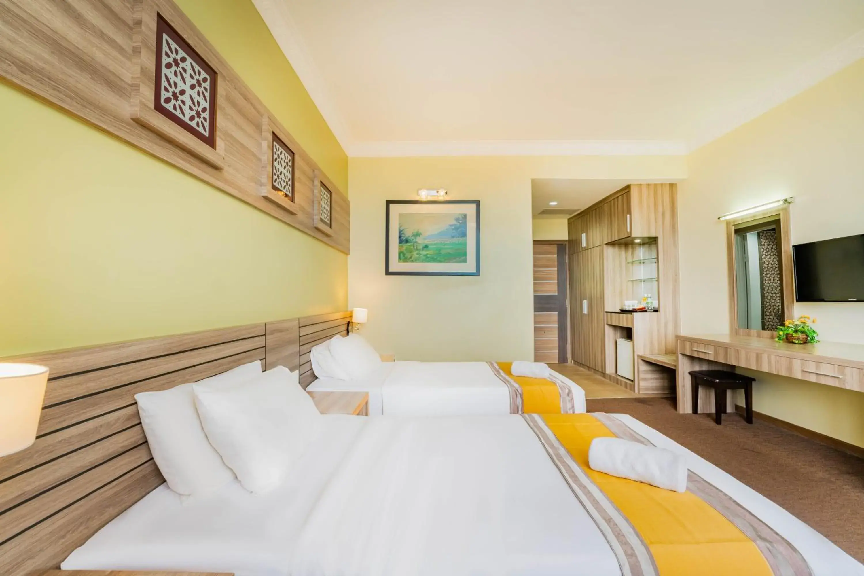 Bed in HIG Hotel & Convention Bed in HIG Hotel & Convention