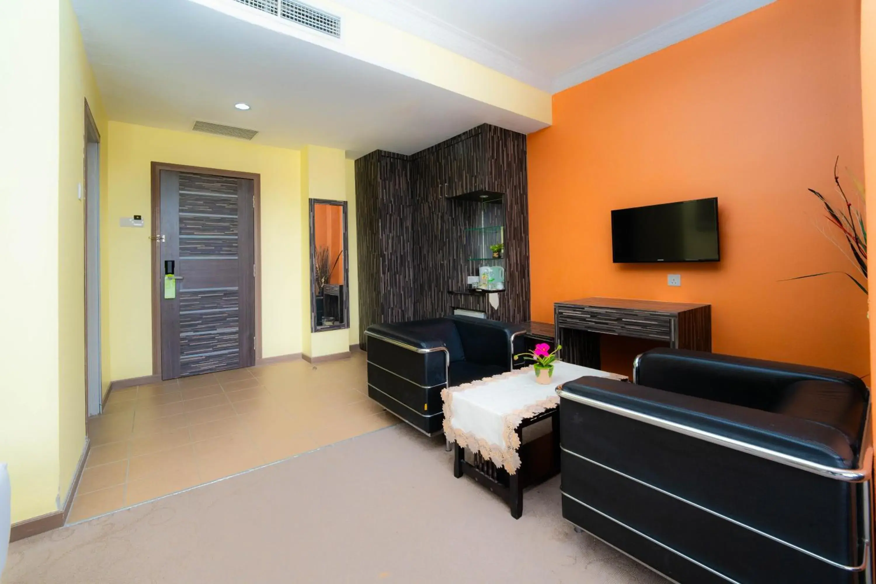 HIG Hotel & Convention HIG Hotel & Convention