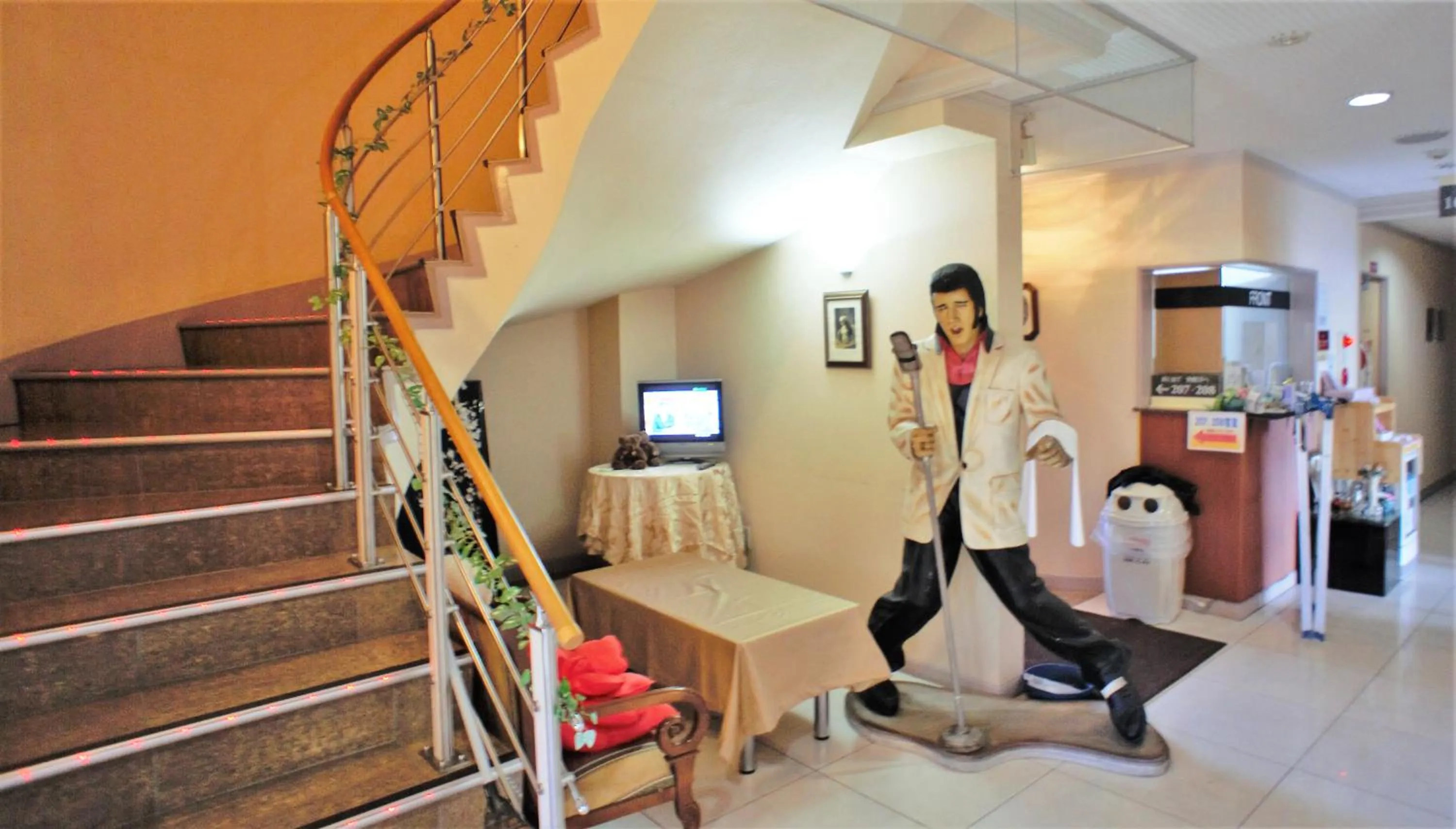 Lobby or reception in Hotel TO