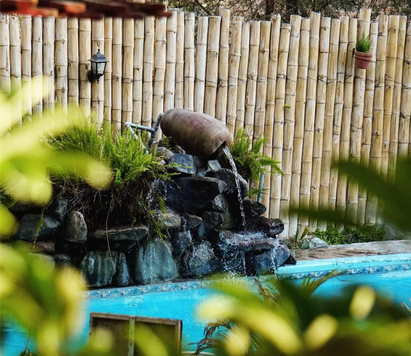 Pool view in Rochabus