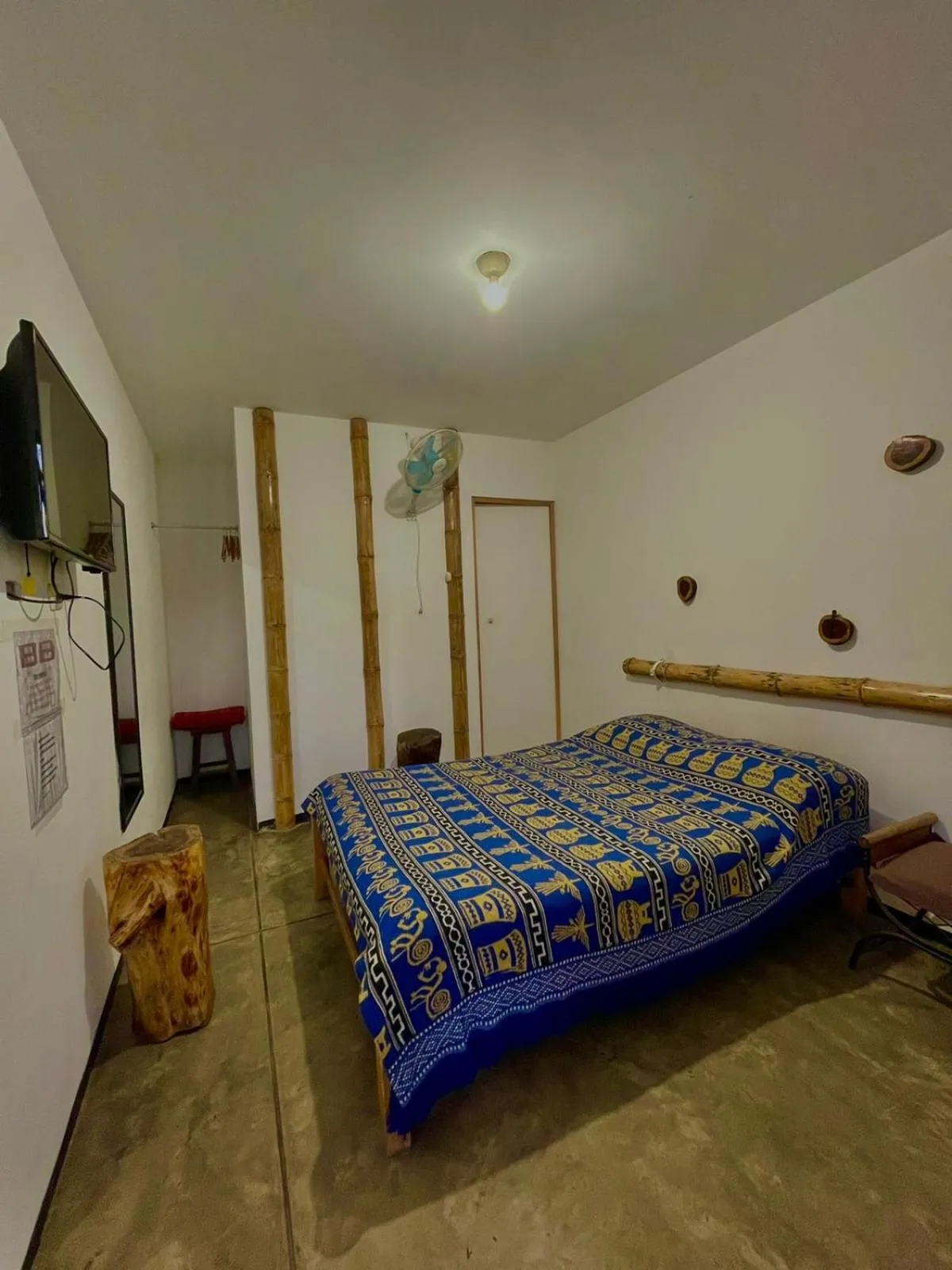 Bedroom, Bed in Rochabus