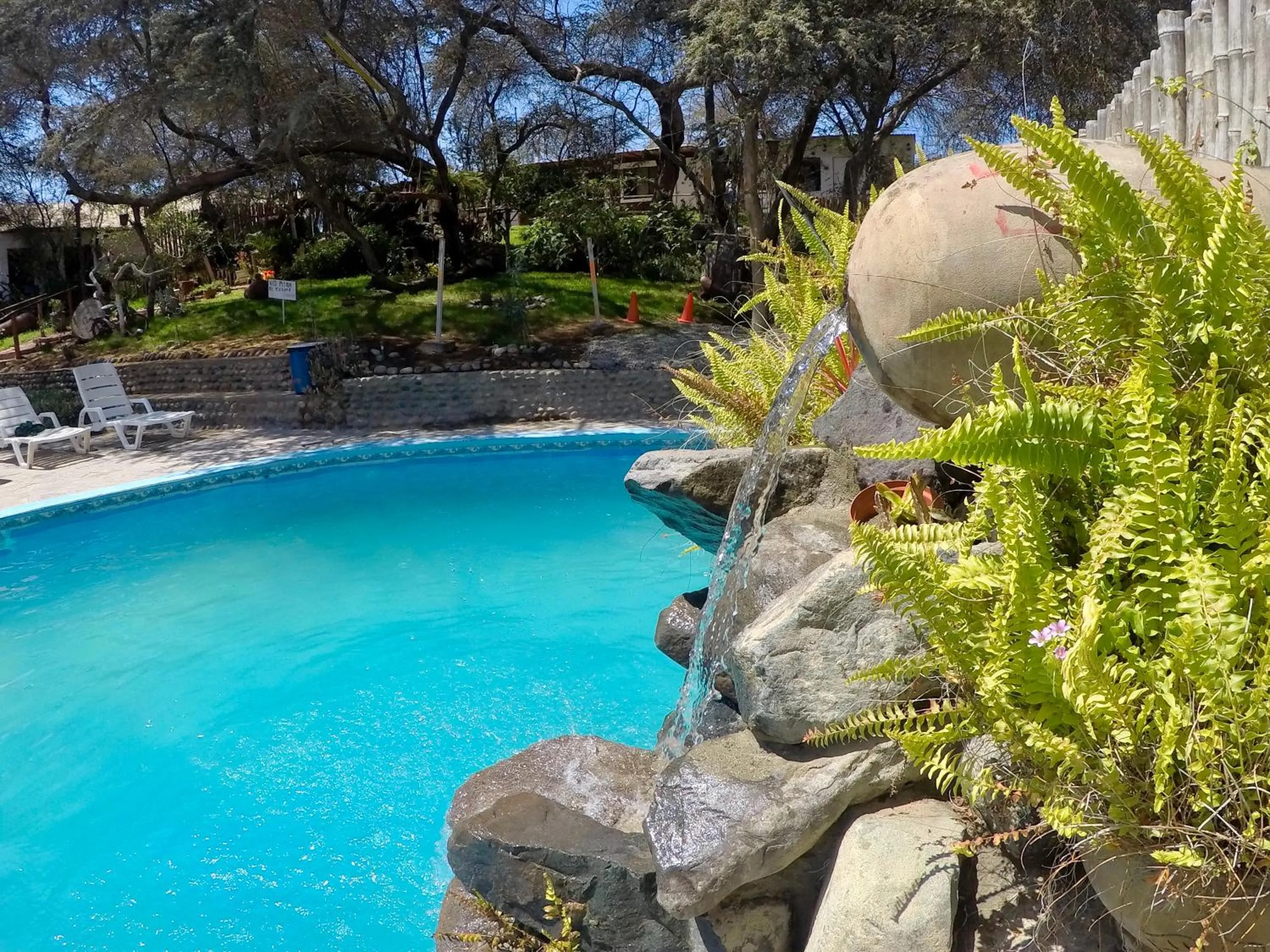 Pool view in Rochabus