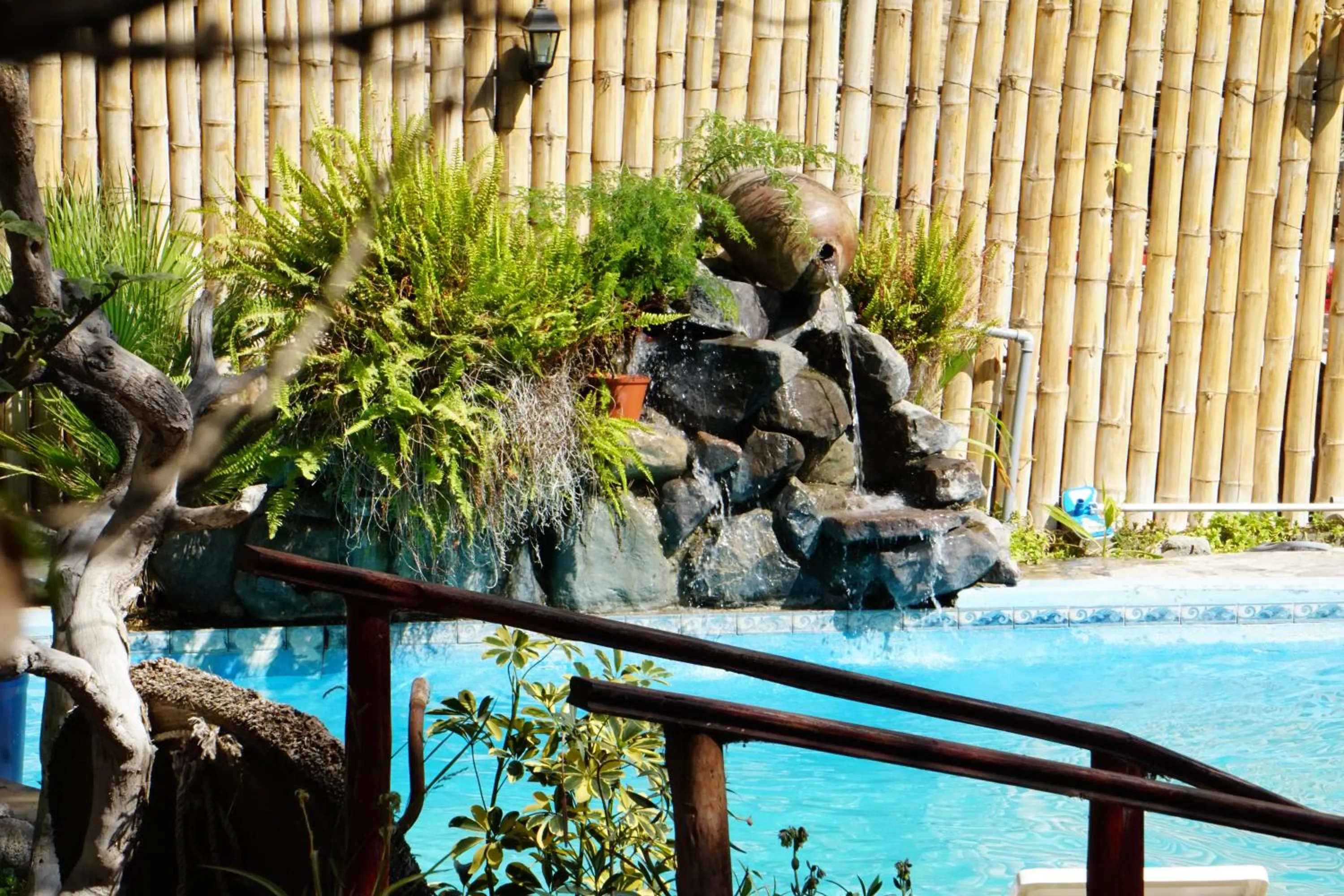 Pool view in Rochabus