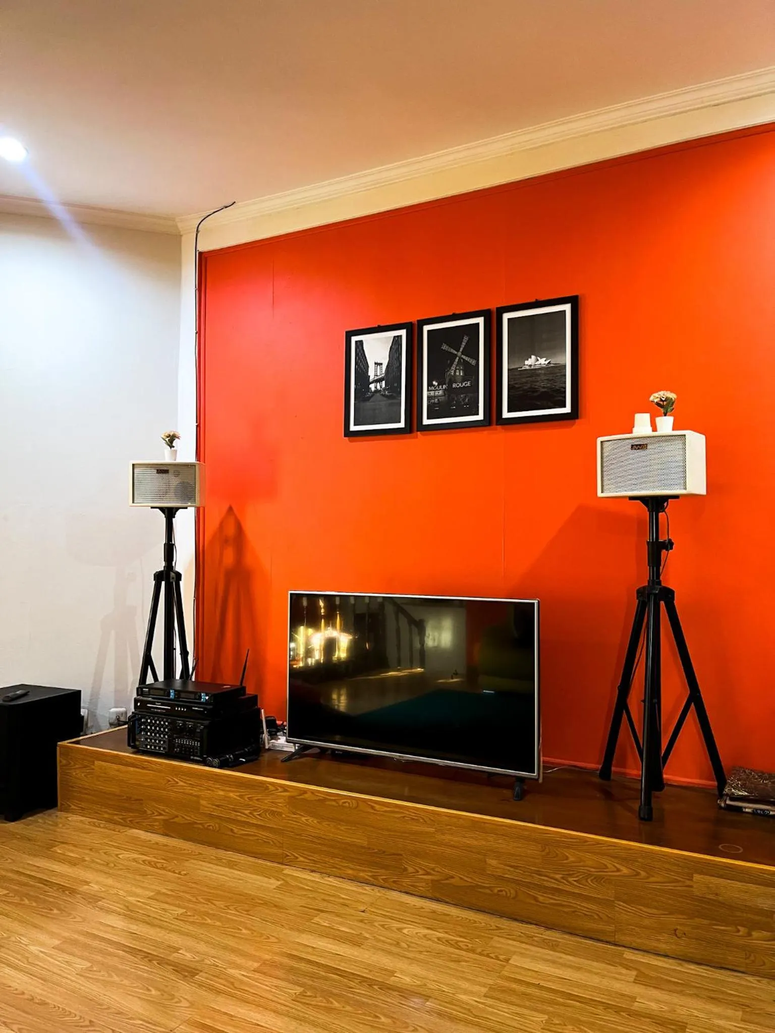 Entertainment in Roemah Renjana Bandung