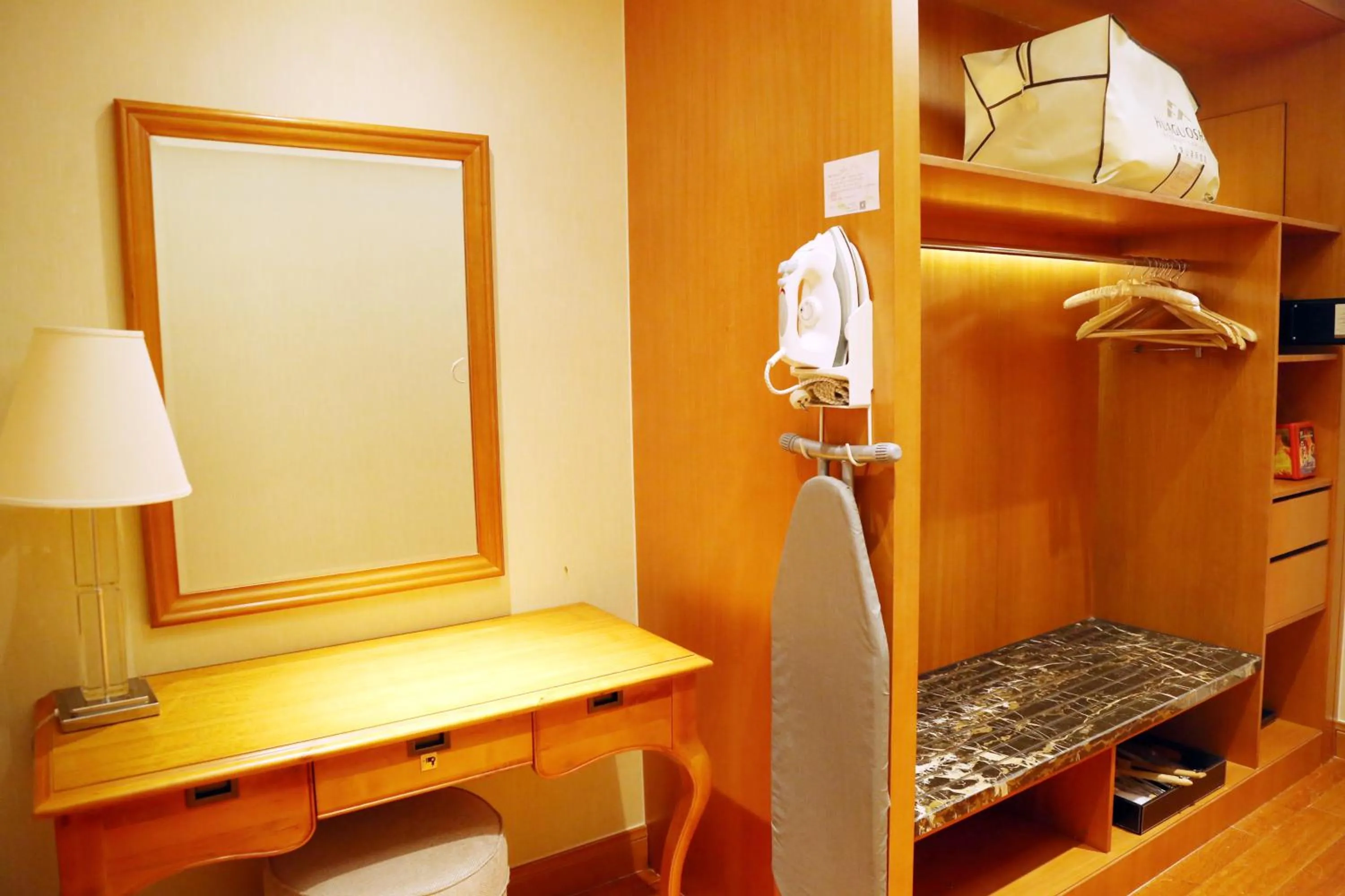 Bedroom in Huaguoshan Hotel