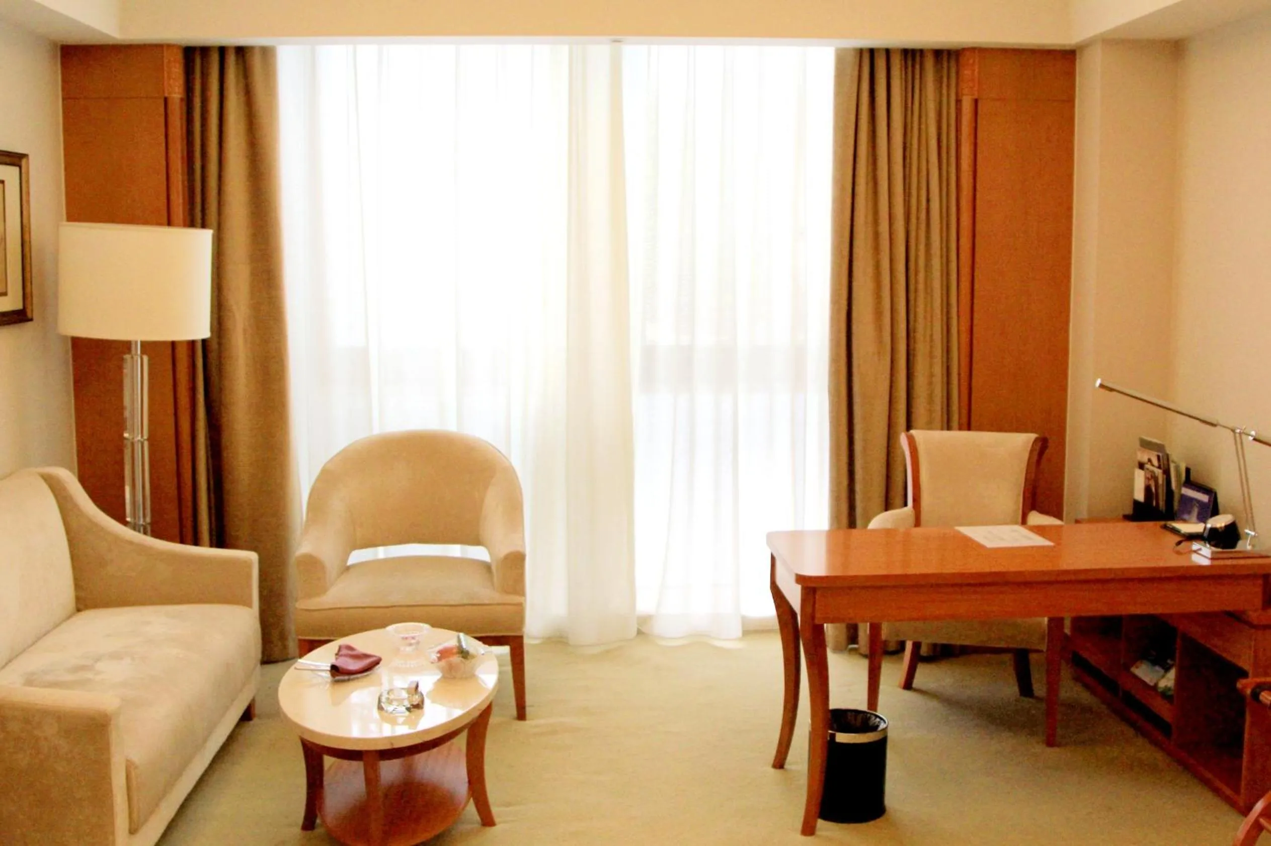 Seating area in Huaguoshan Hotel