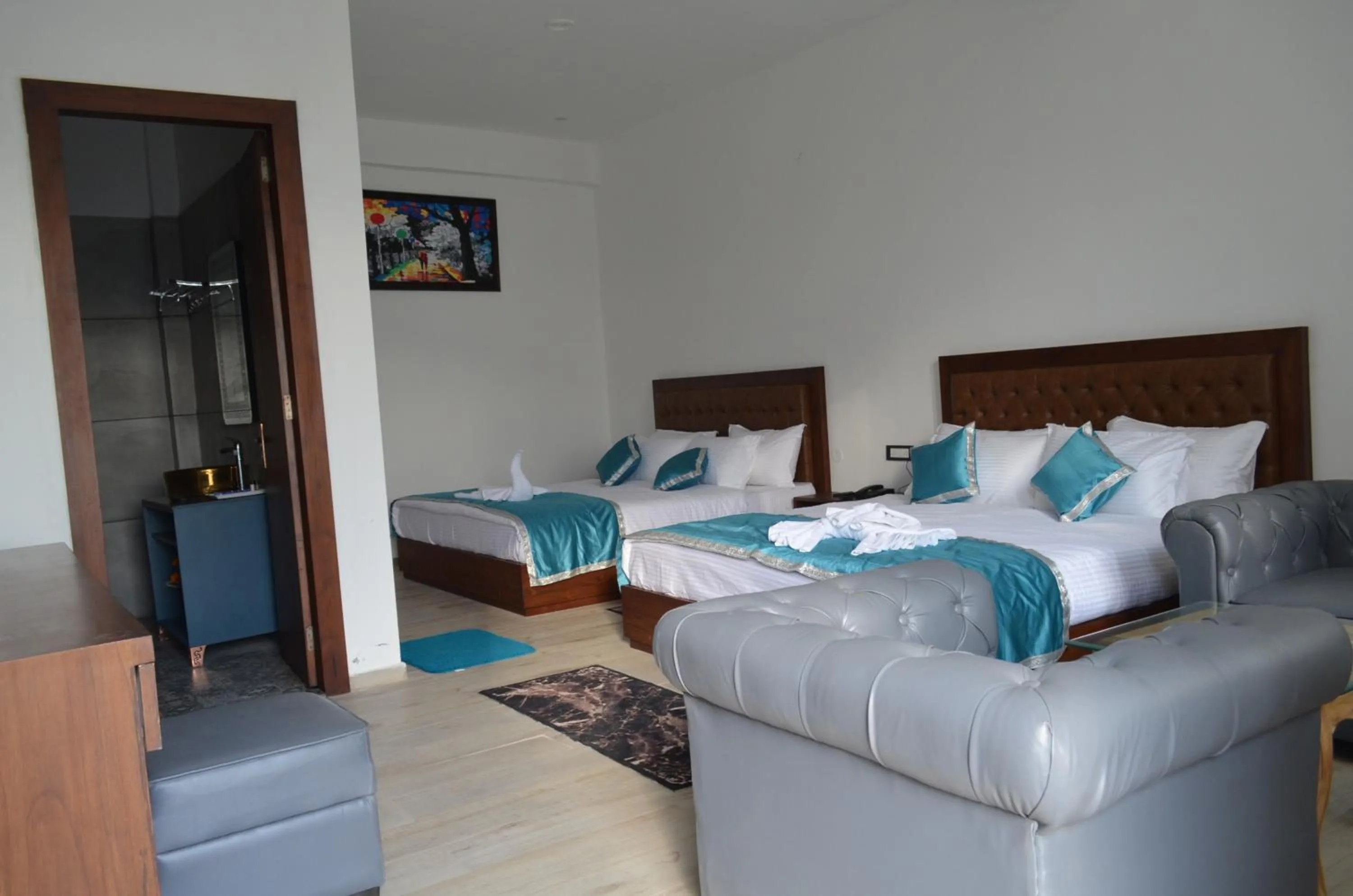 Bedroom in Chakrata Inn Resort