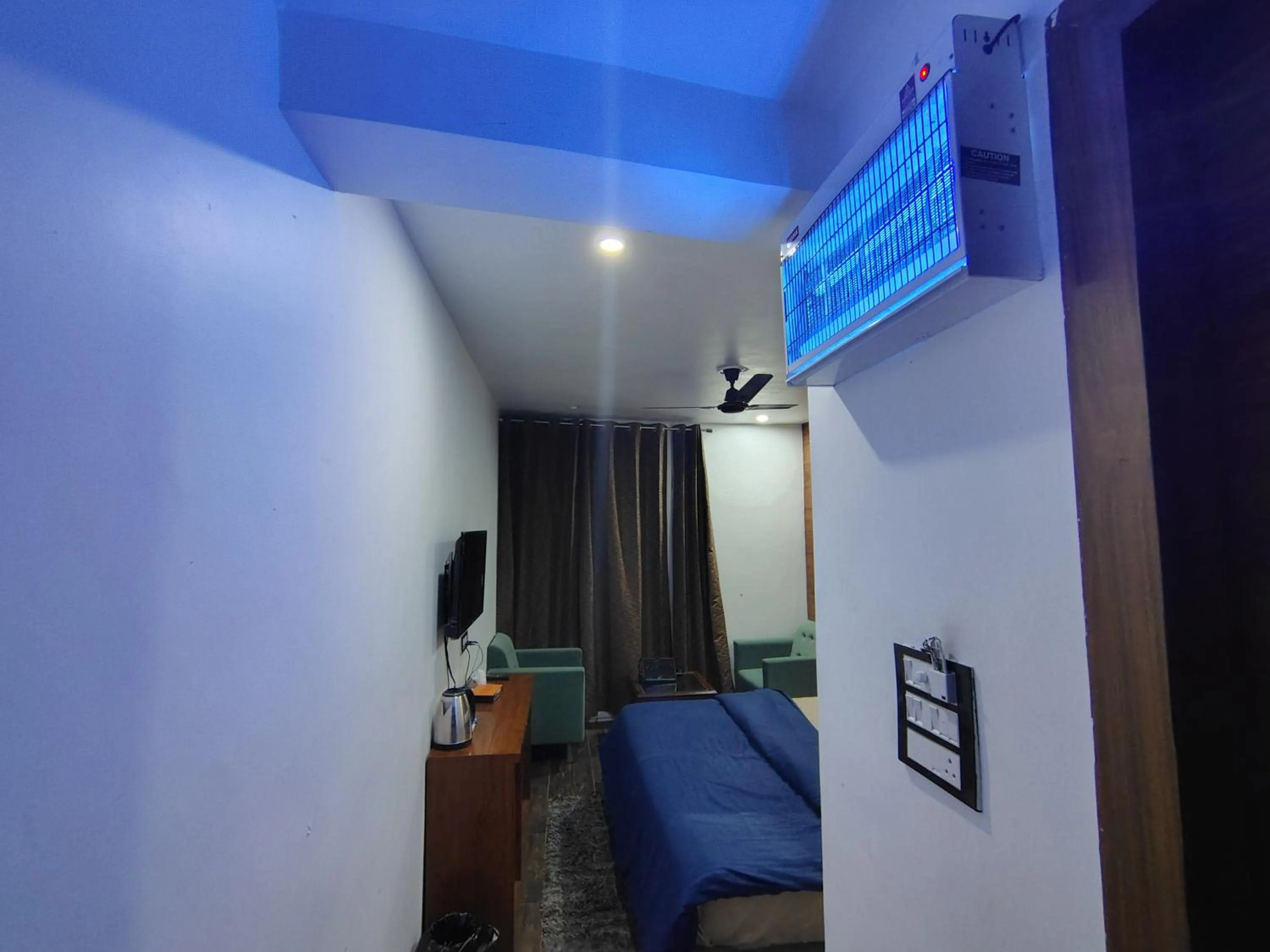 Bedroom in Chakrata Inn Resort