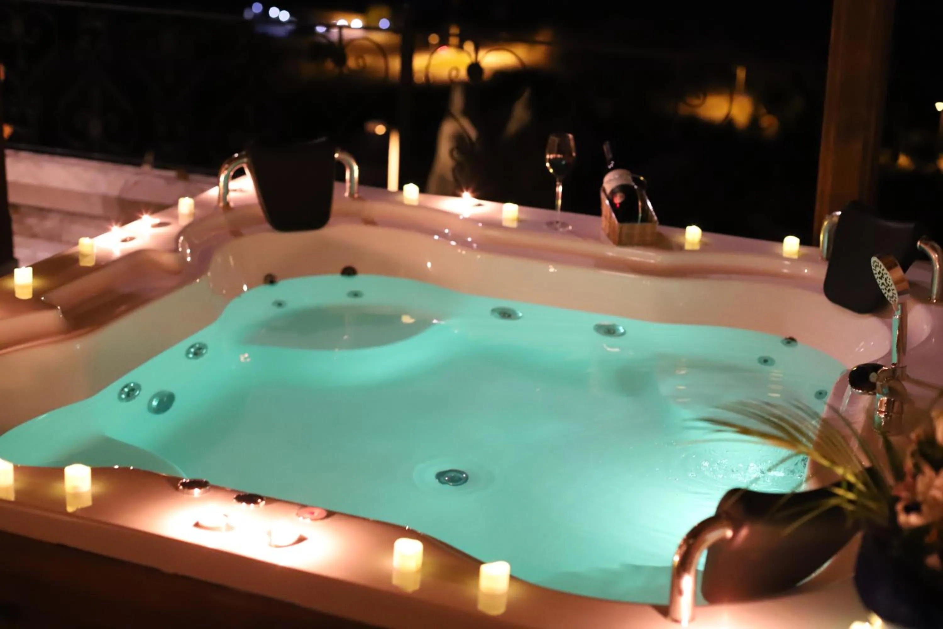 Hot Tub in Simera in Cappadocia - Special Class - Best View Rooftop