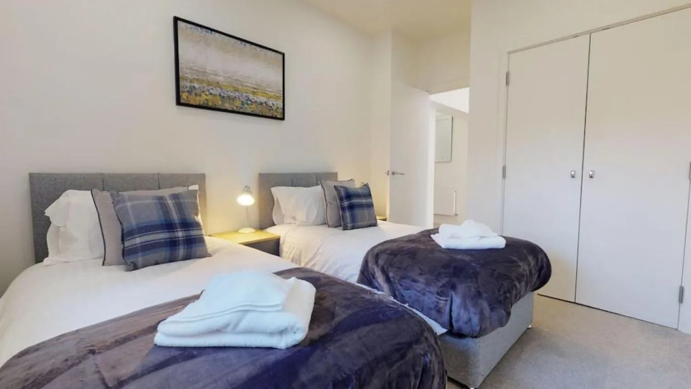 Other, Bed in Luxury Apartment - Town Centre North Stevenage