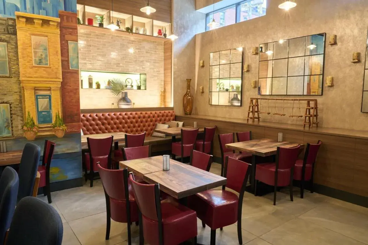 Restaurant/places to eat in 42 Hotel Williamsburg Restaurant/places to eat in 42 Hotel Williamsburg