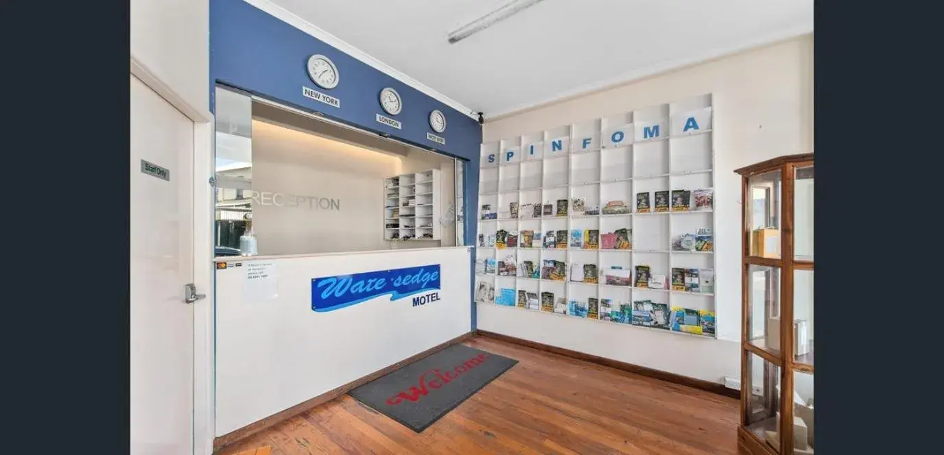 Watersedge Motel Watersedge Motel