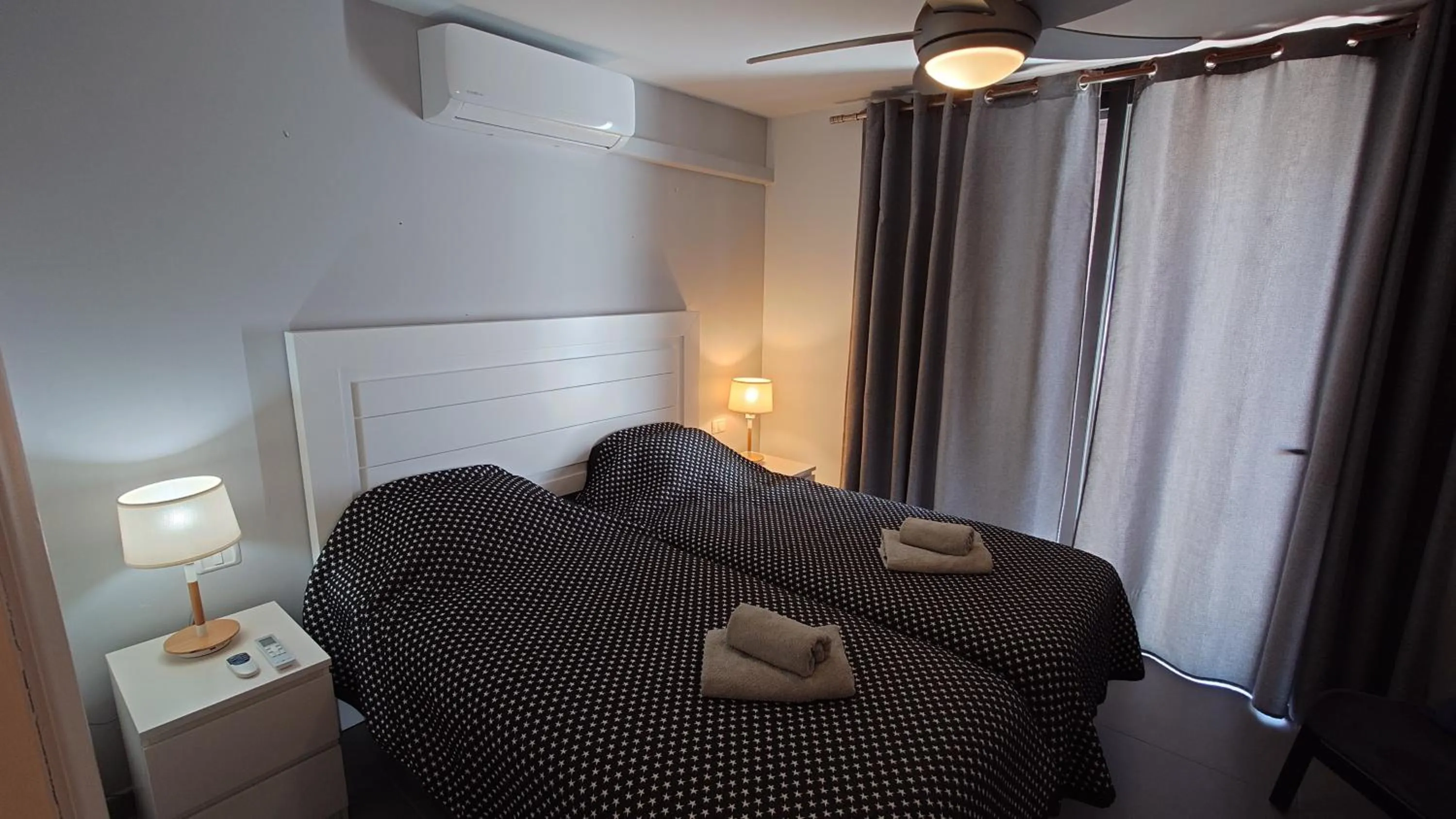 Bed in Parque Santiago II 194 by Tenerife Rental & Sales
