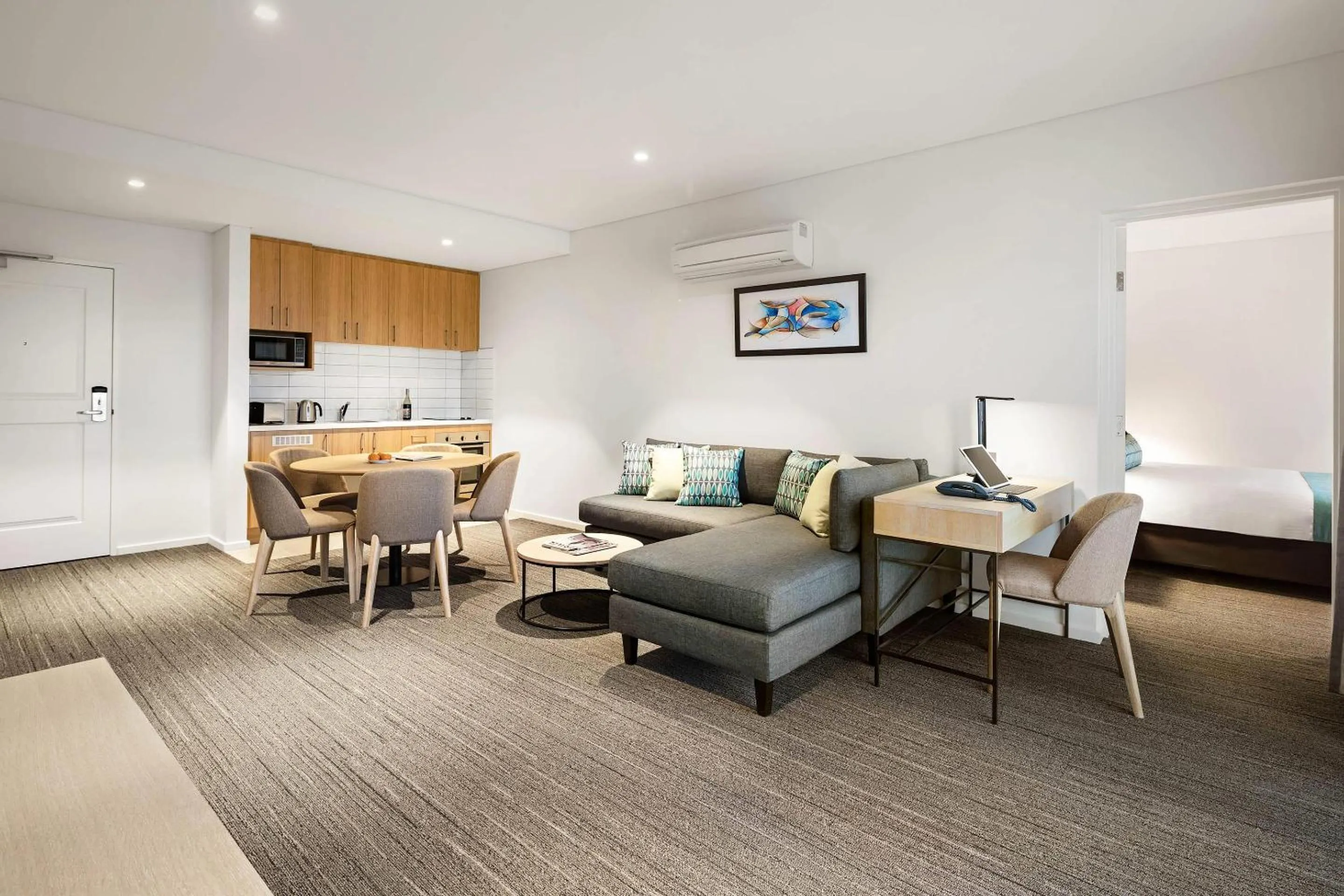 Bedroom in Quality Hotel Lakeside