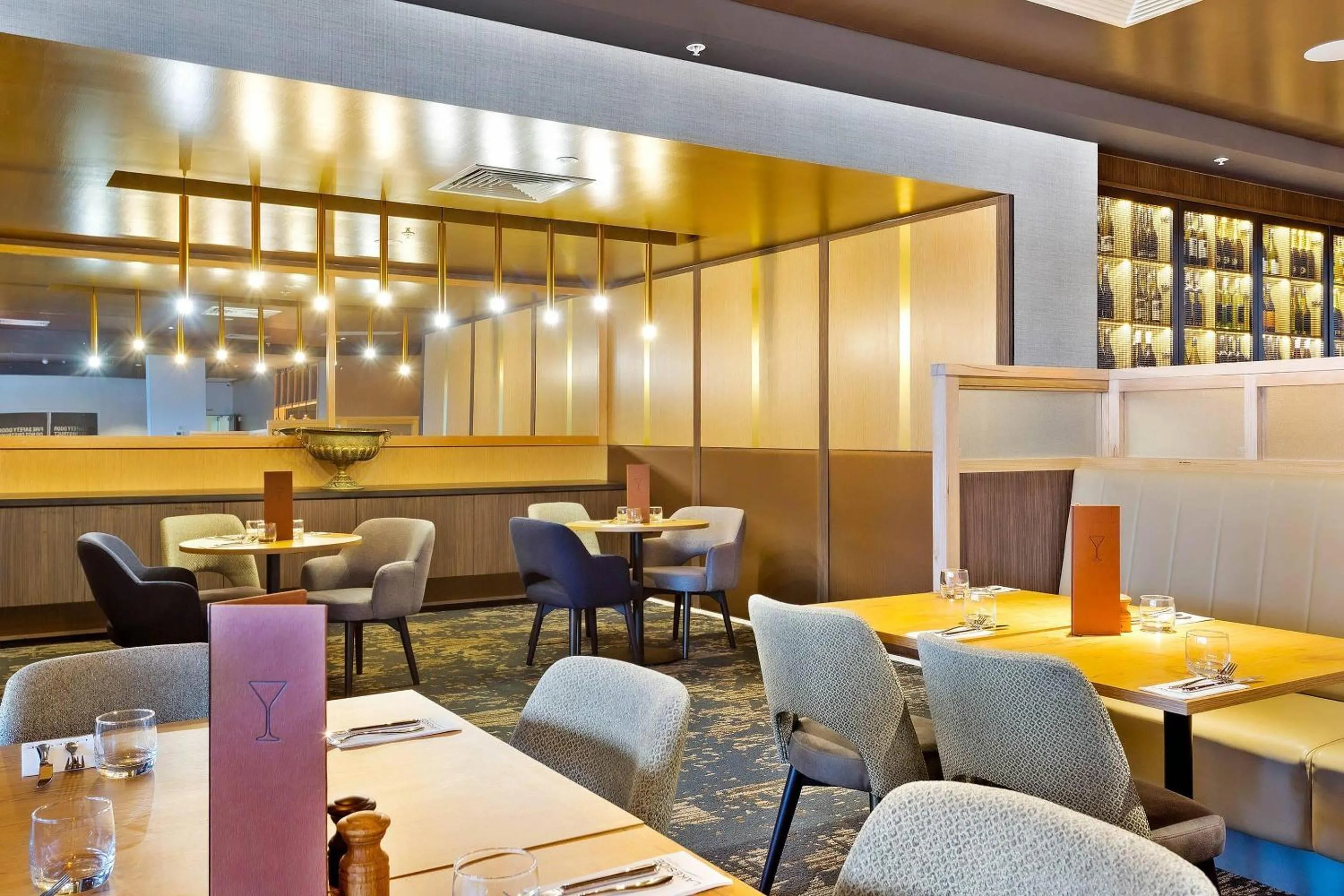 Restaurant/places to eat in Quality Hotel Lakeside