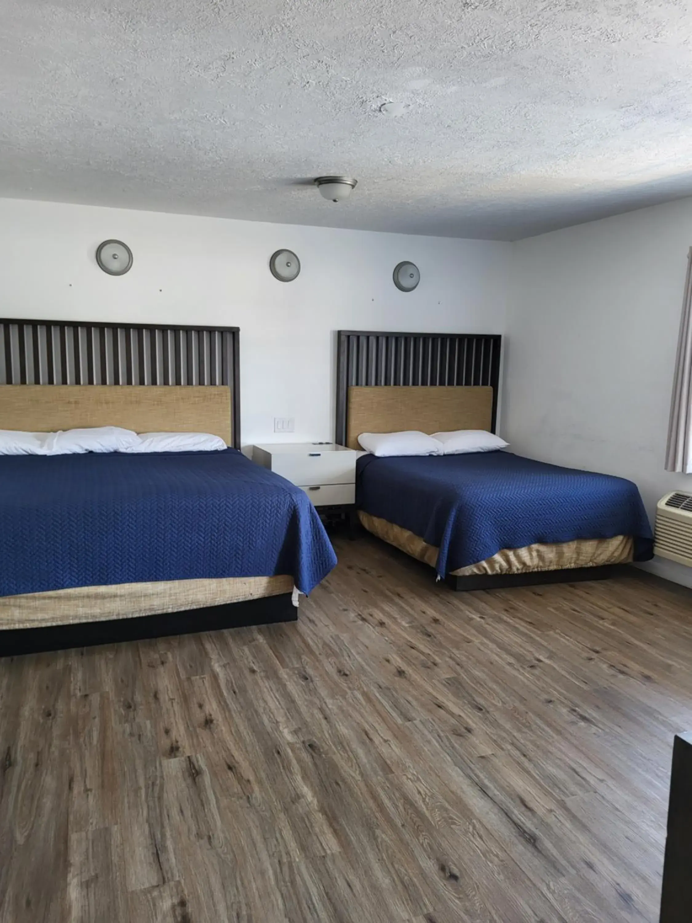 Bed in Budget Inn of Sebring Bed in Budget Inn of Sebring