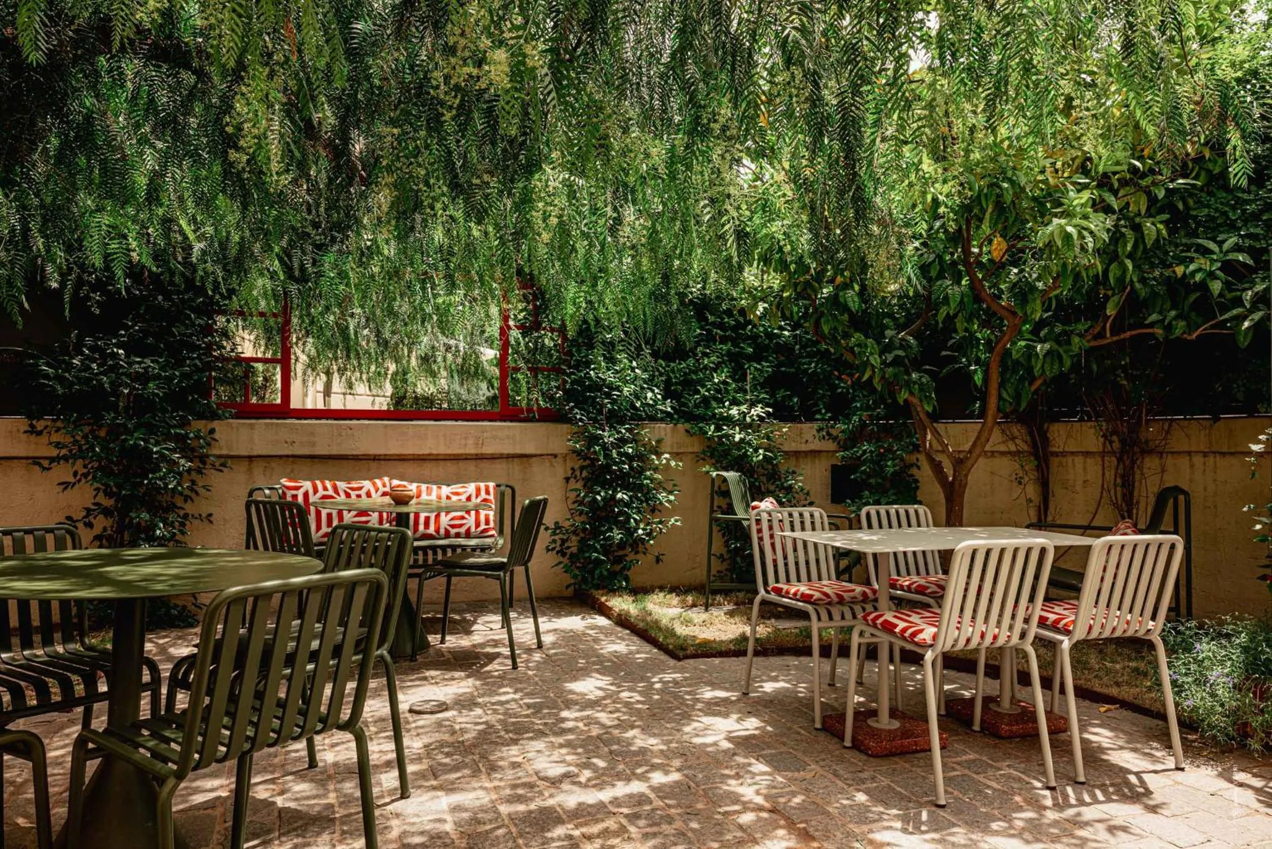 Garden in Hôtel Le Mosaïque