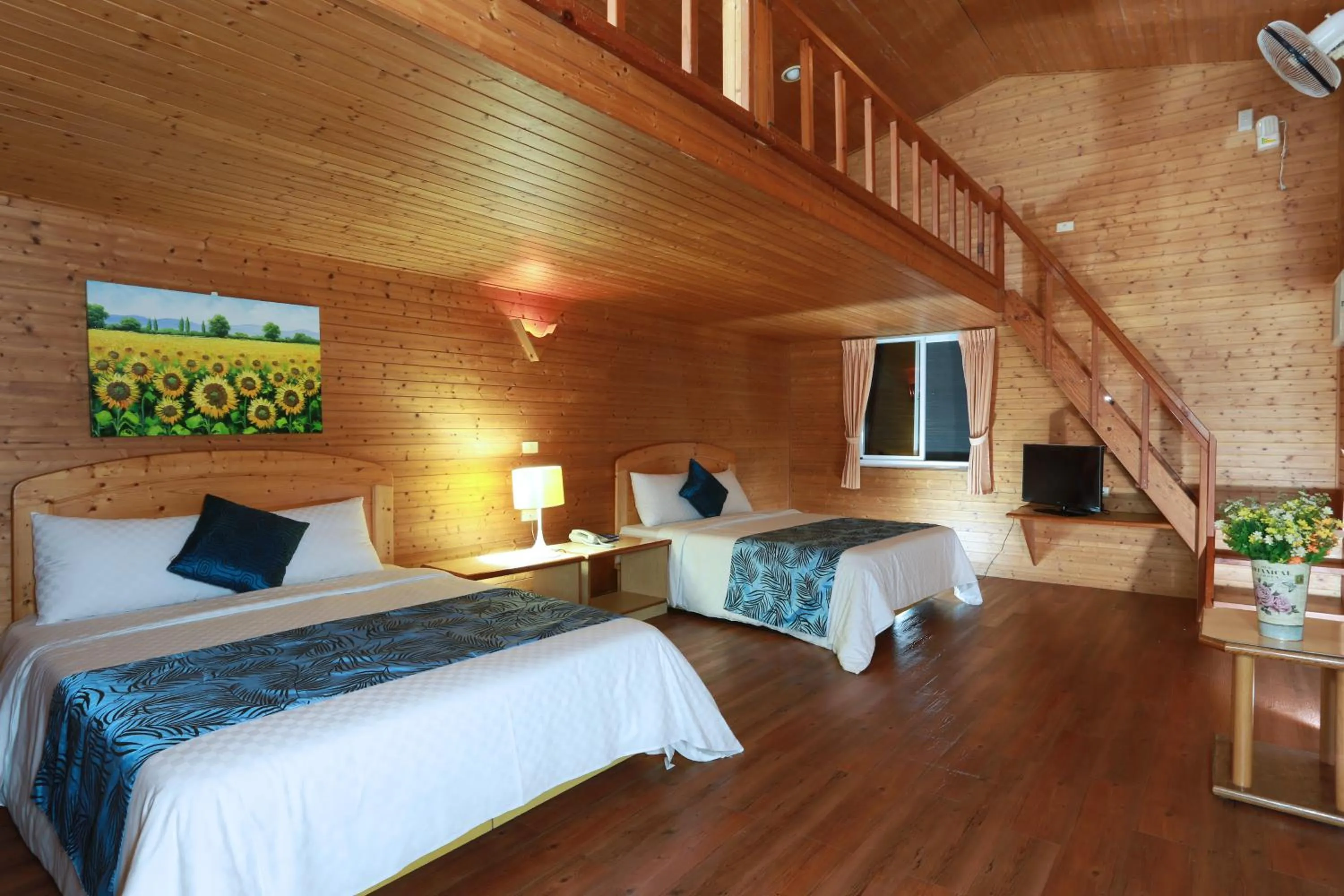 Bed in Ying Shih Guest House