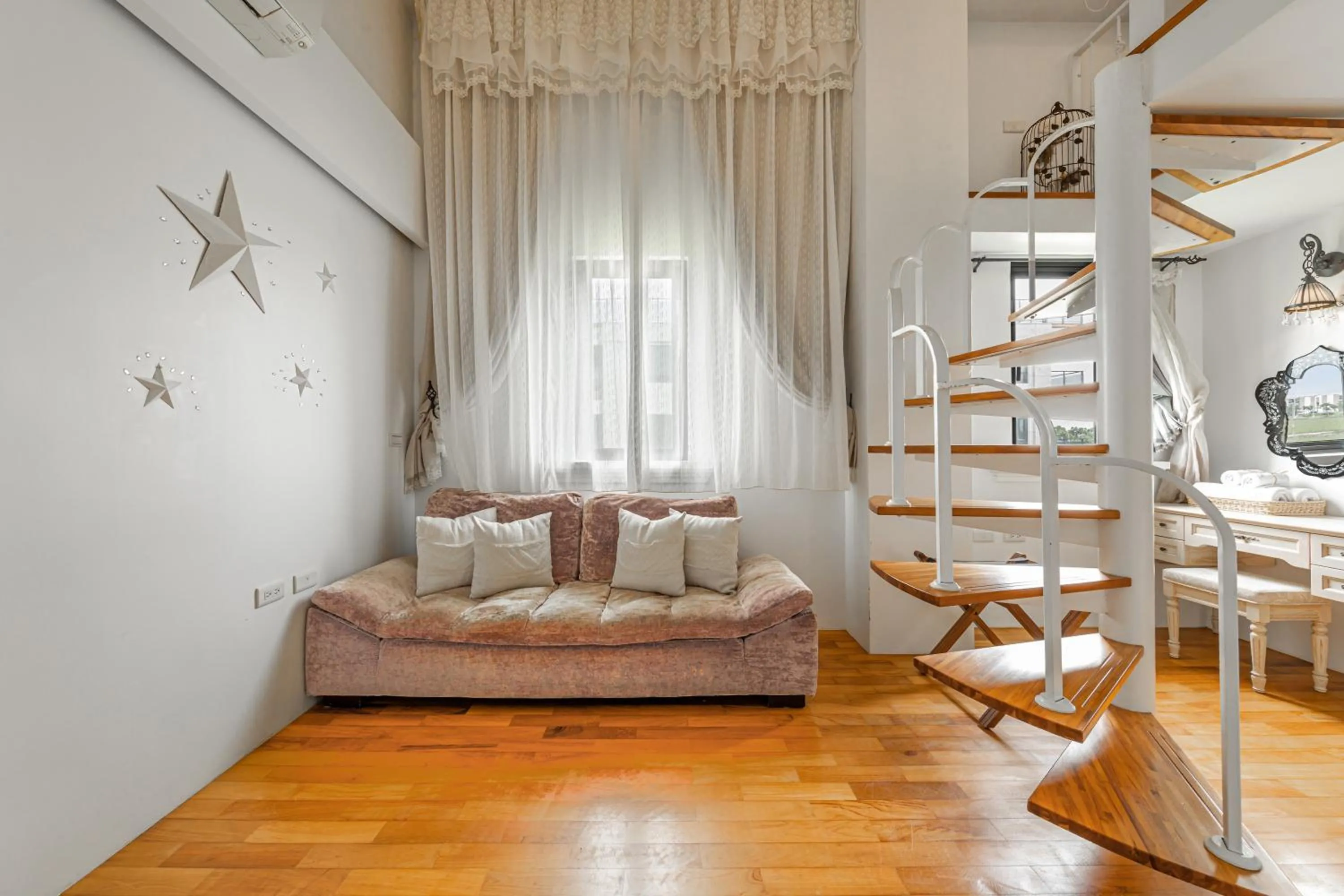 Superior Double Room in Happiness Pass On