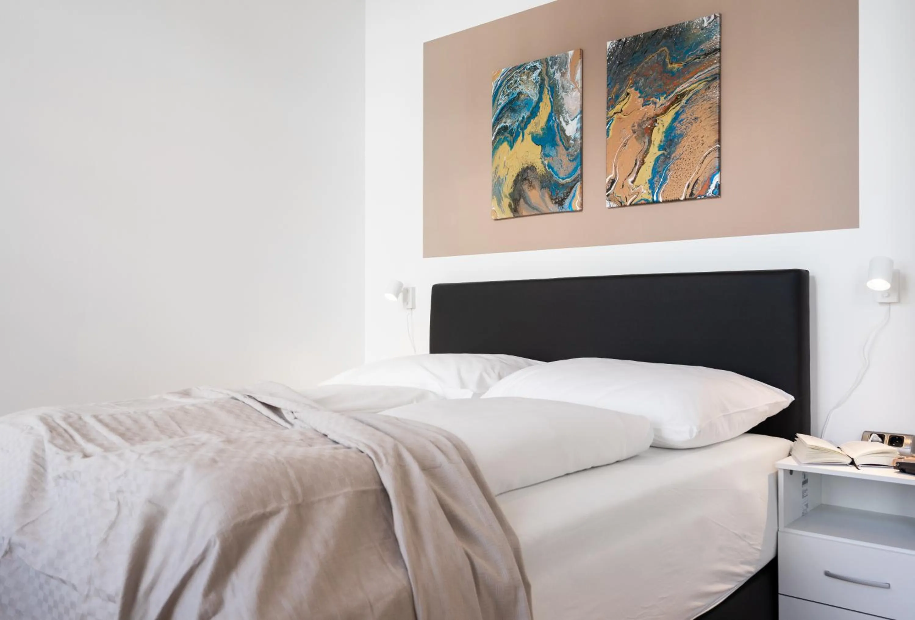 Bed in FeelGood Apartments LakeLiving inklusive Garagenplatz