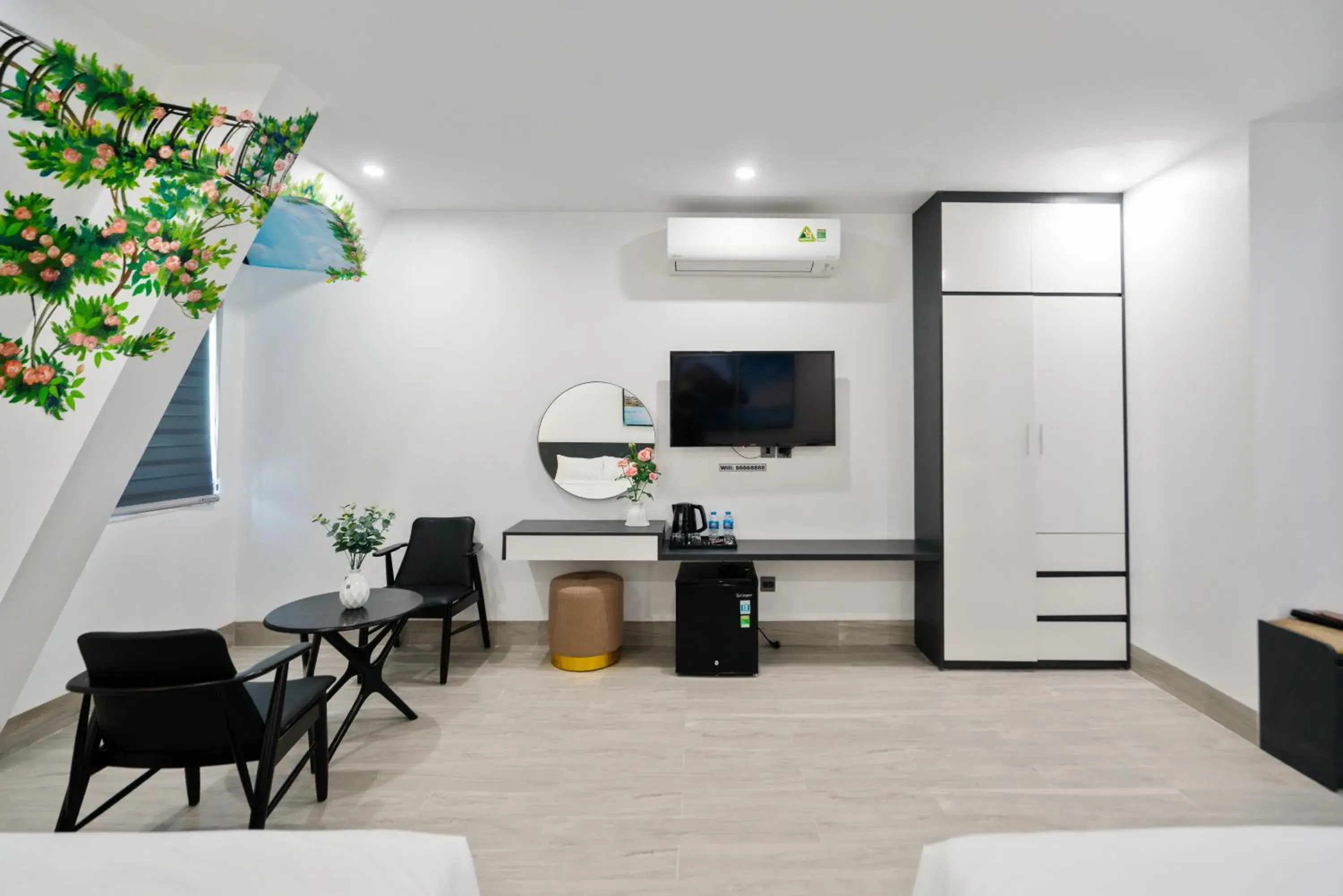 Seating area, Bed in The Enchanted Ha Long Hotel Seating area, Bed in The Enchanted Ha Long Hotel