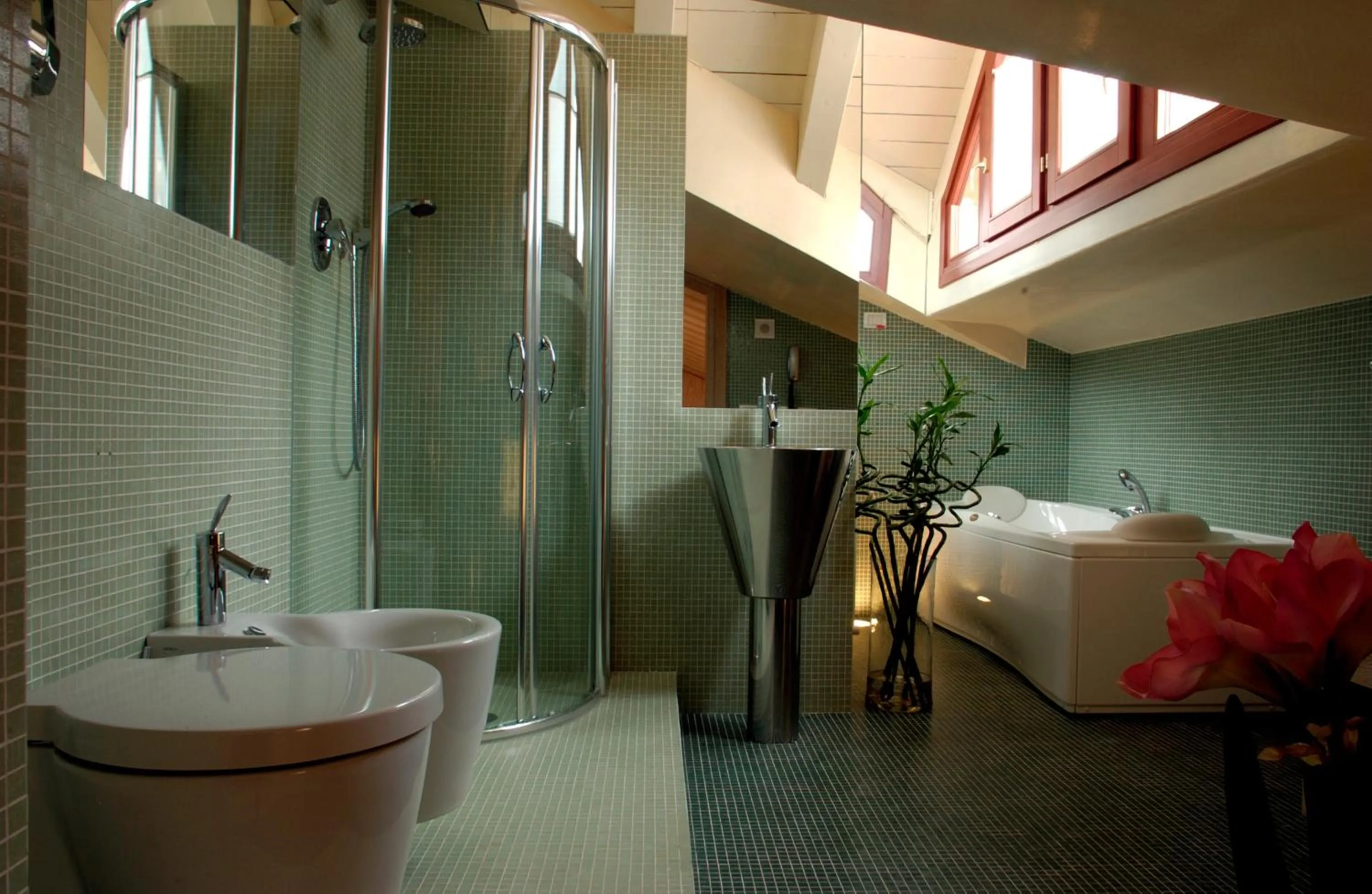 Bathroom, Bed in Charming Hotel dei Chiostri