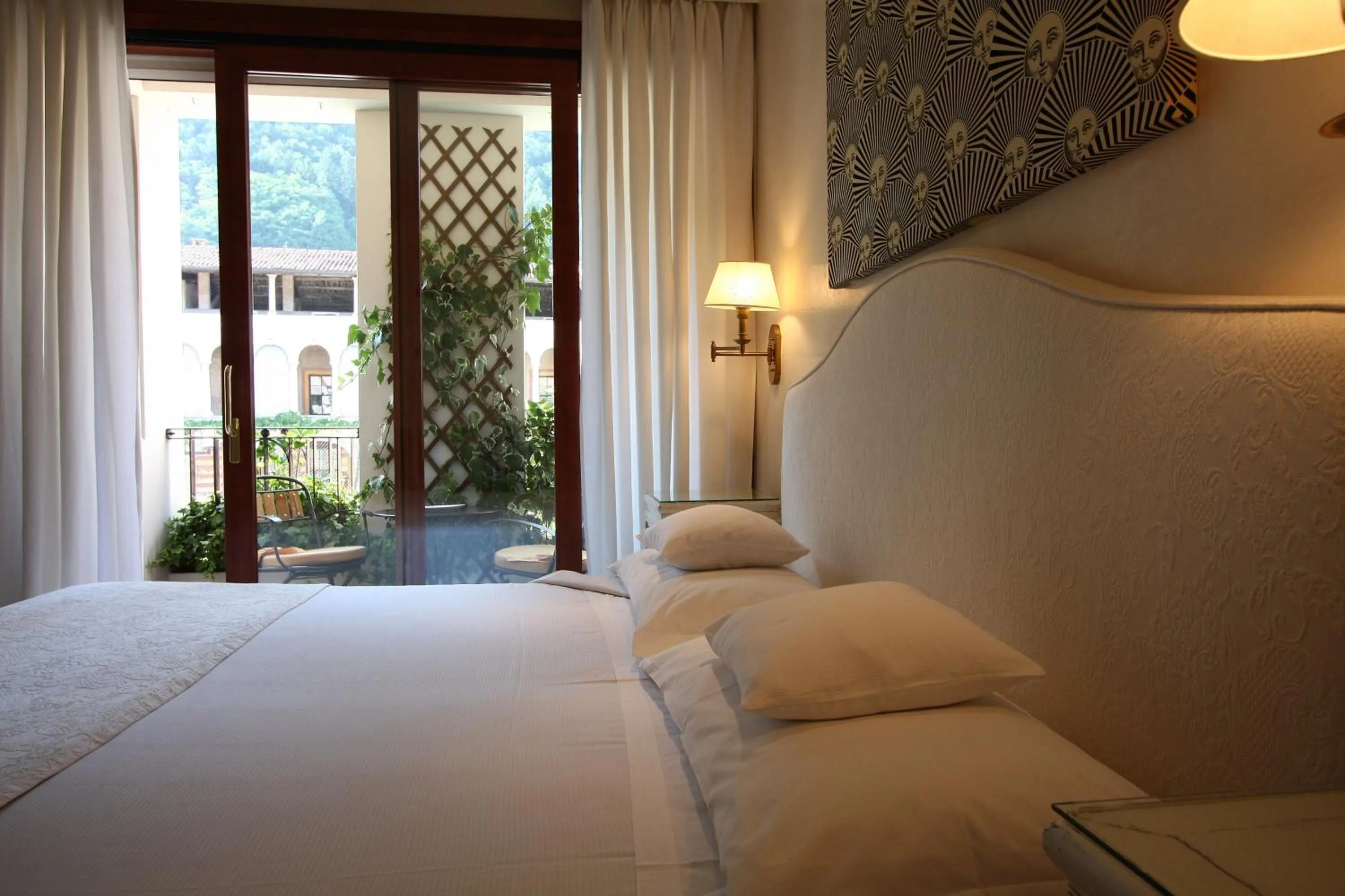 Bed in Charming Hotel dei Chiostri