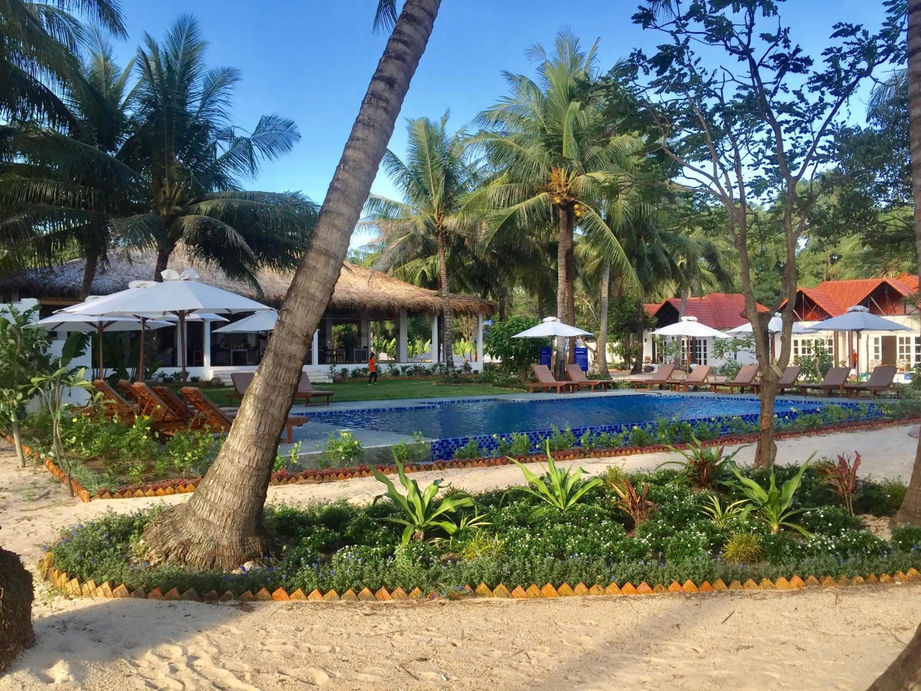 Swimming pool in Peppercorn Beach Resort