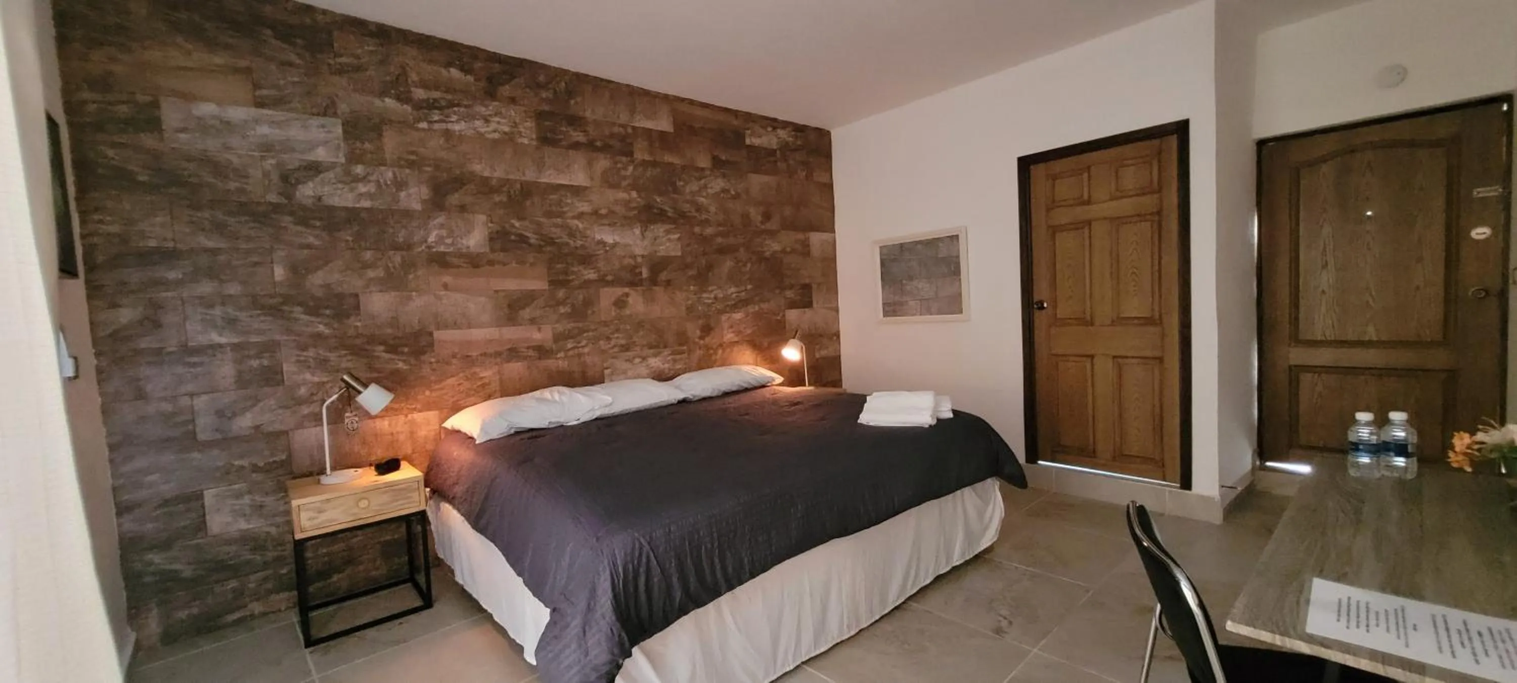 Photo of the whole room, Bed in Doña Adelina House