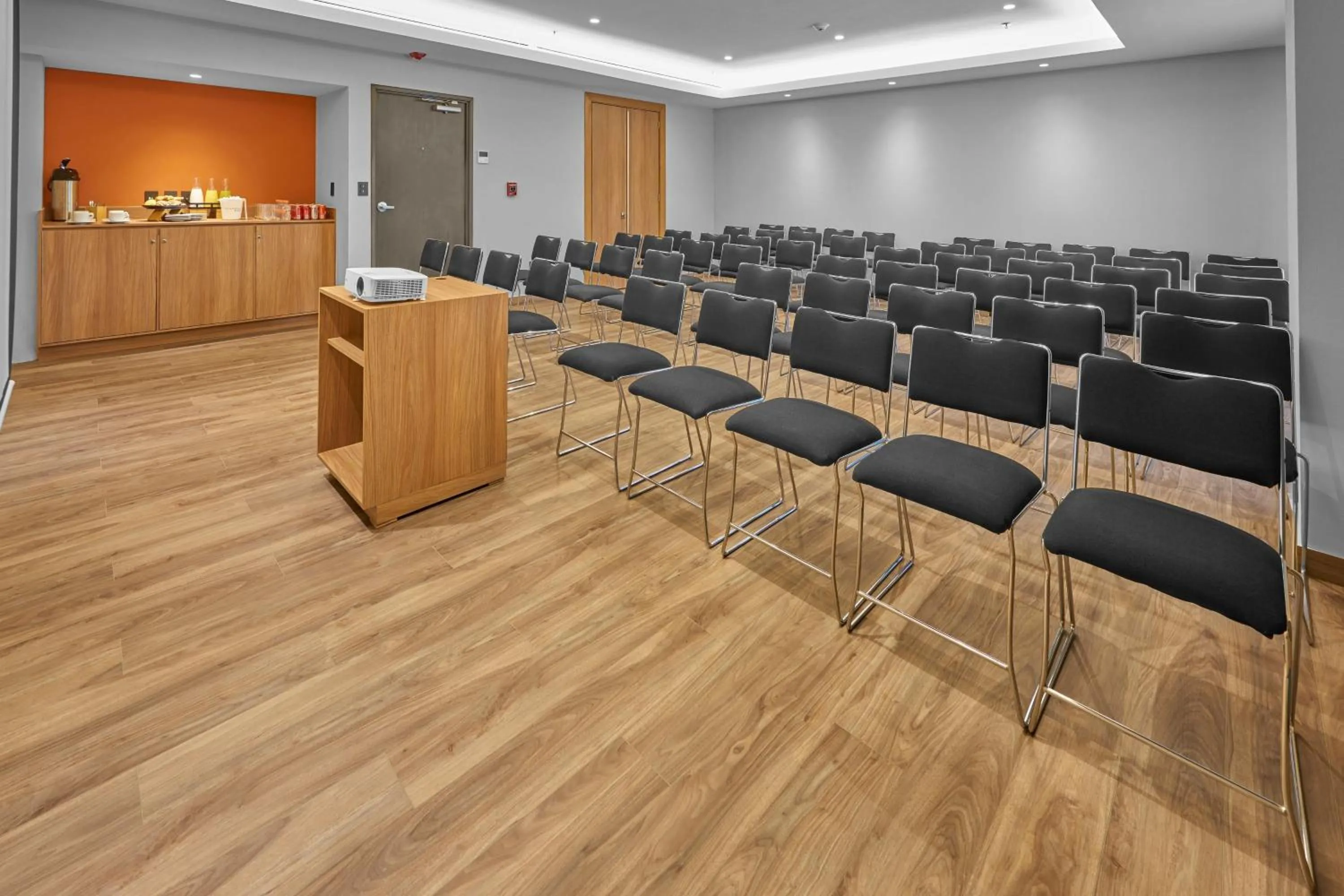 Meeting/conference room in City Express Plus by Marriott Mazatlan